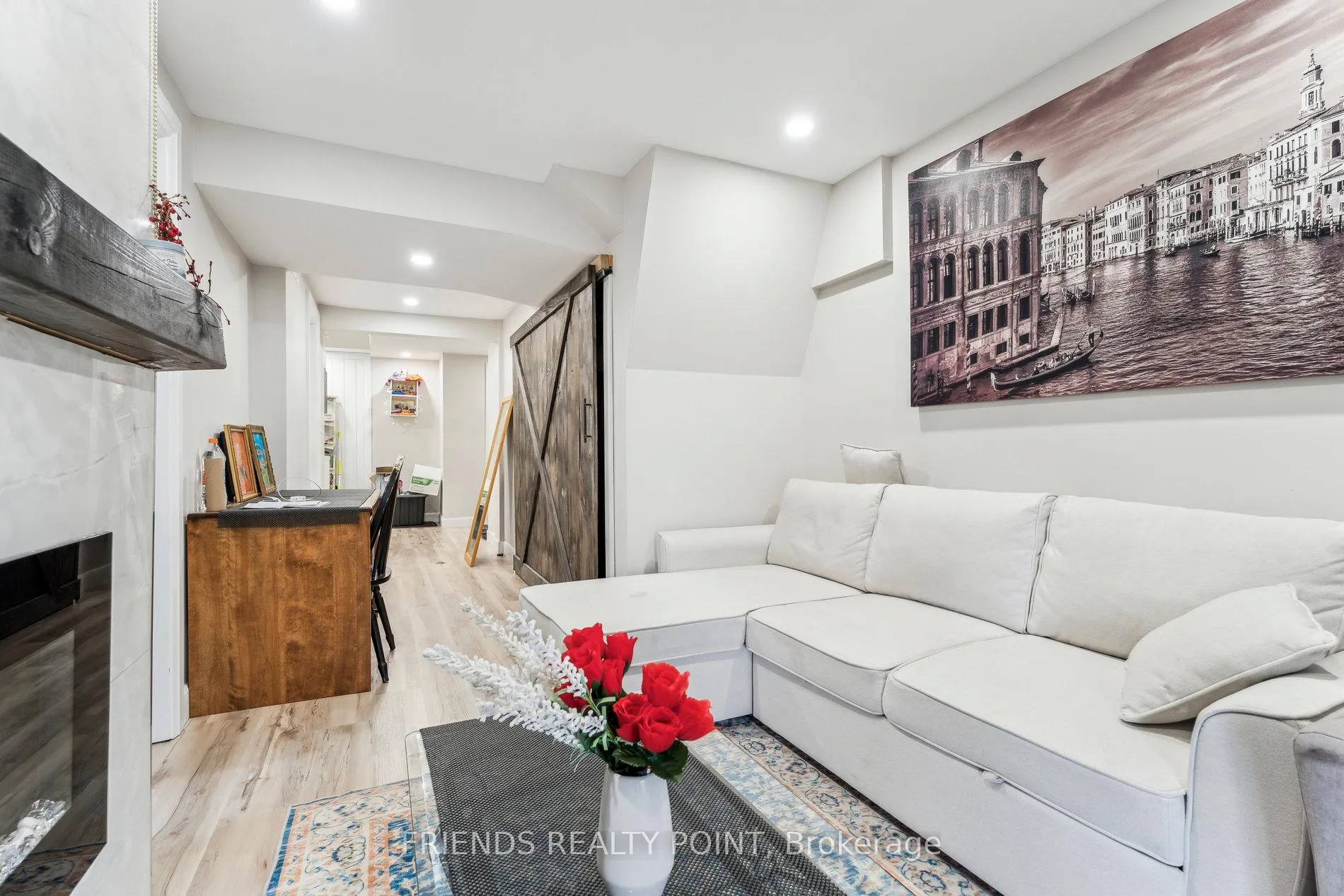 Photo 24 of 55 Browning Trail, Barrie, Letitia Heights — HOMEH