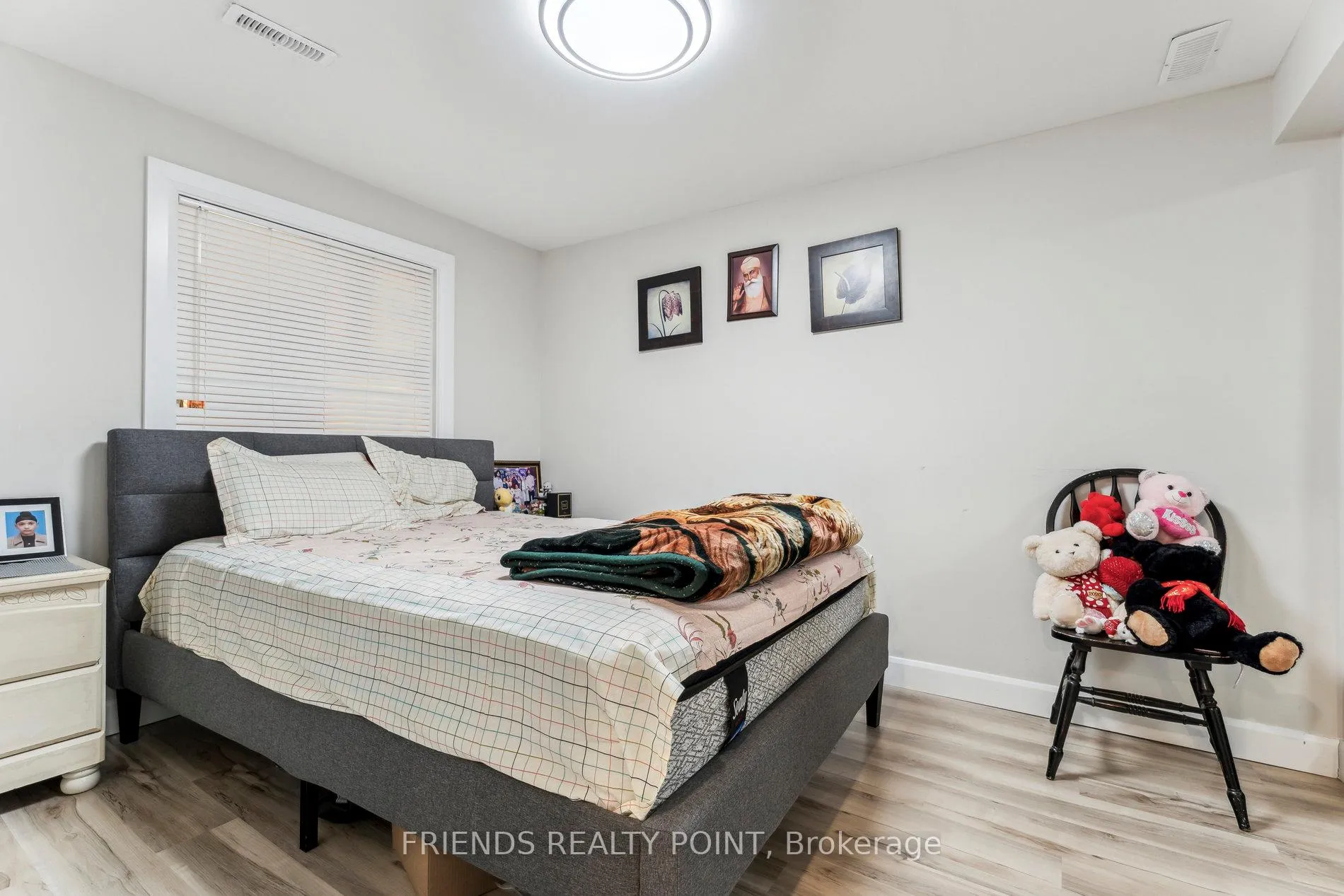 Photo 26 of 55 Browning Trail, Barrie, Letitia Heights — HOMEH