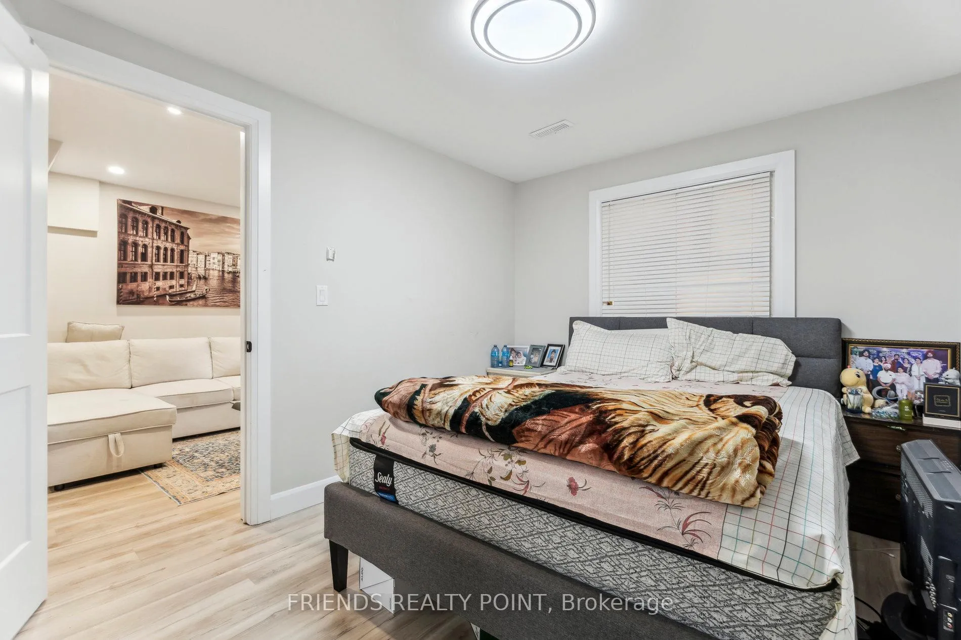 Photo 27 of 55 Browning Trail, Barrie, Letitia Heights — HOMEH