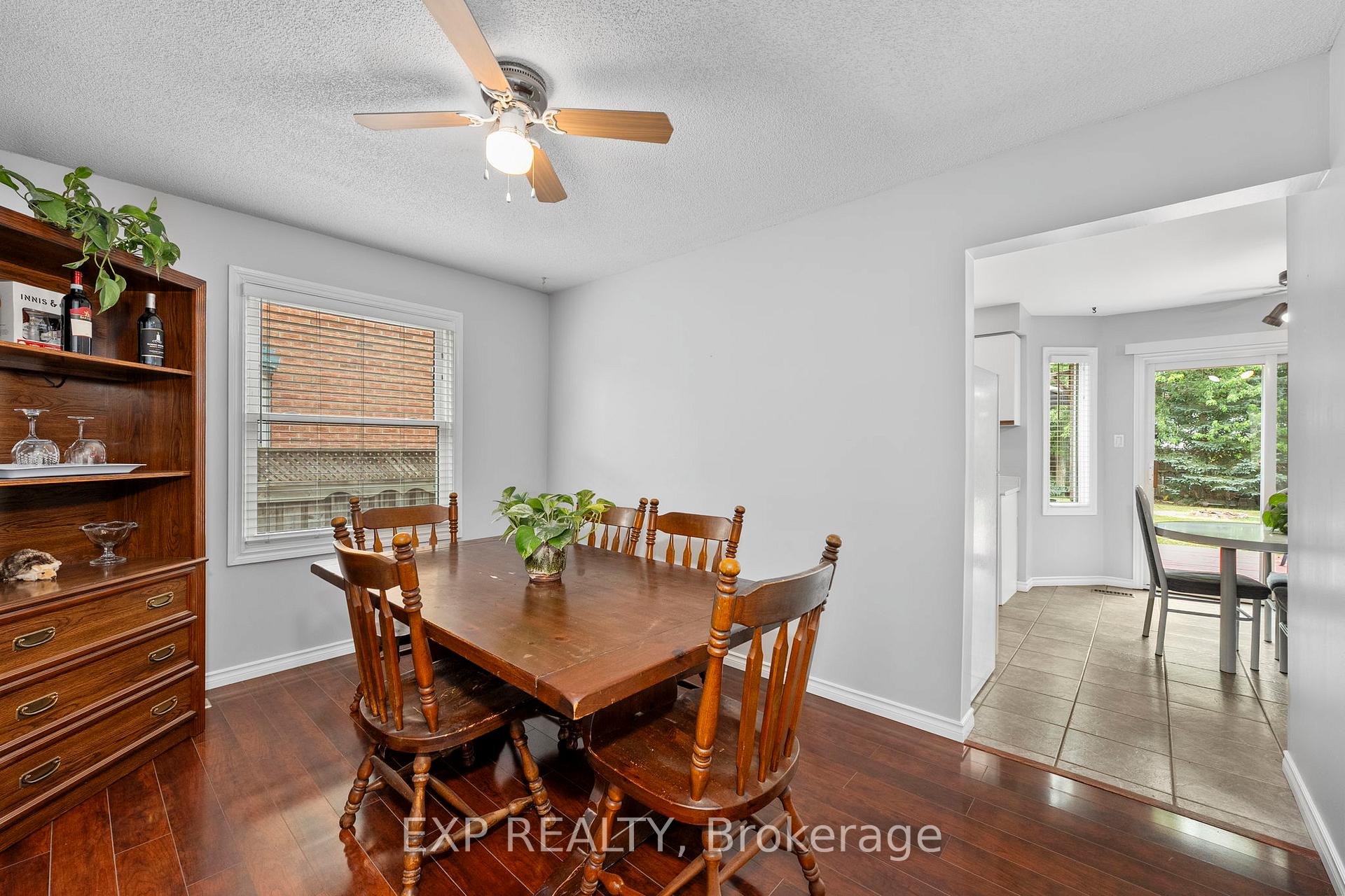 Photo 8 of 31 Ailsa Drive, Georgina, Keswick North — HOMEH