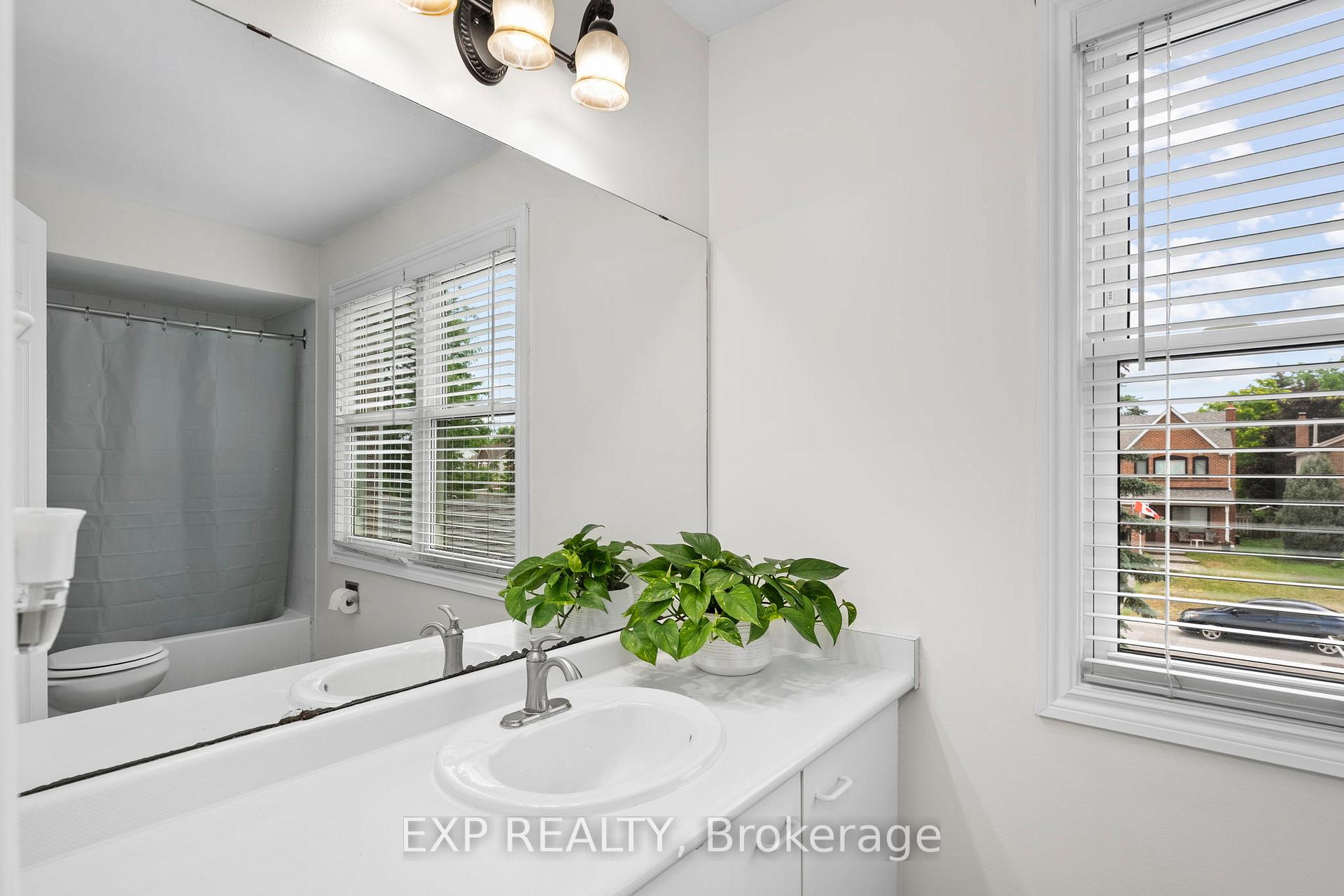 Photo 30 of 31 Ailsa Drive, Georgina, Keswick North — HOMEH