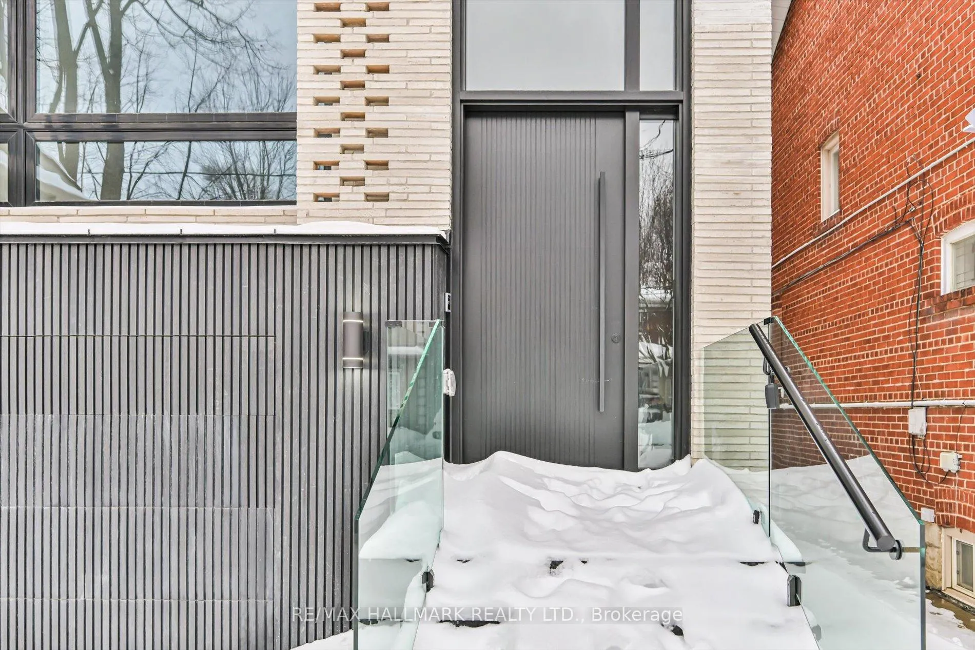 Photo 2 of 369 Millwood Road, Toronto, Mount Pleasant East — HOMEH