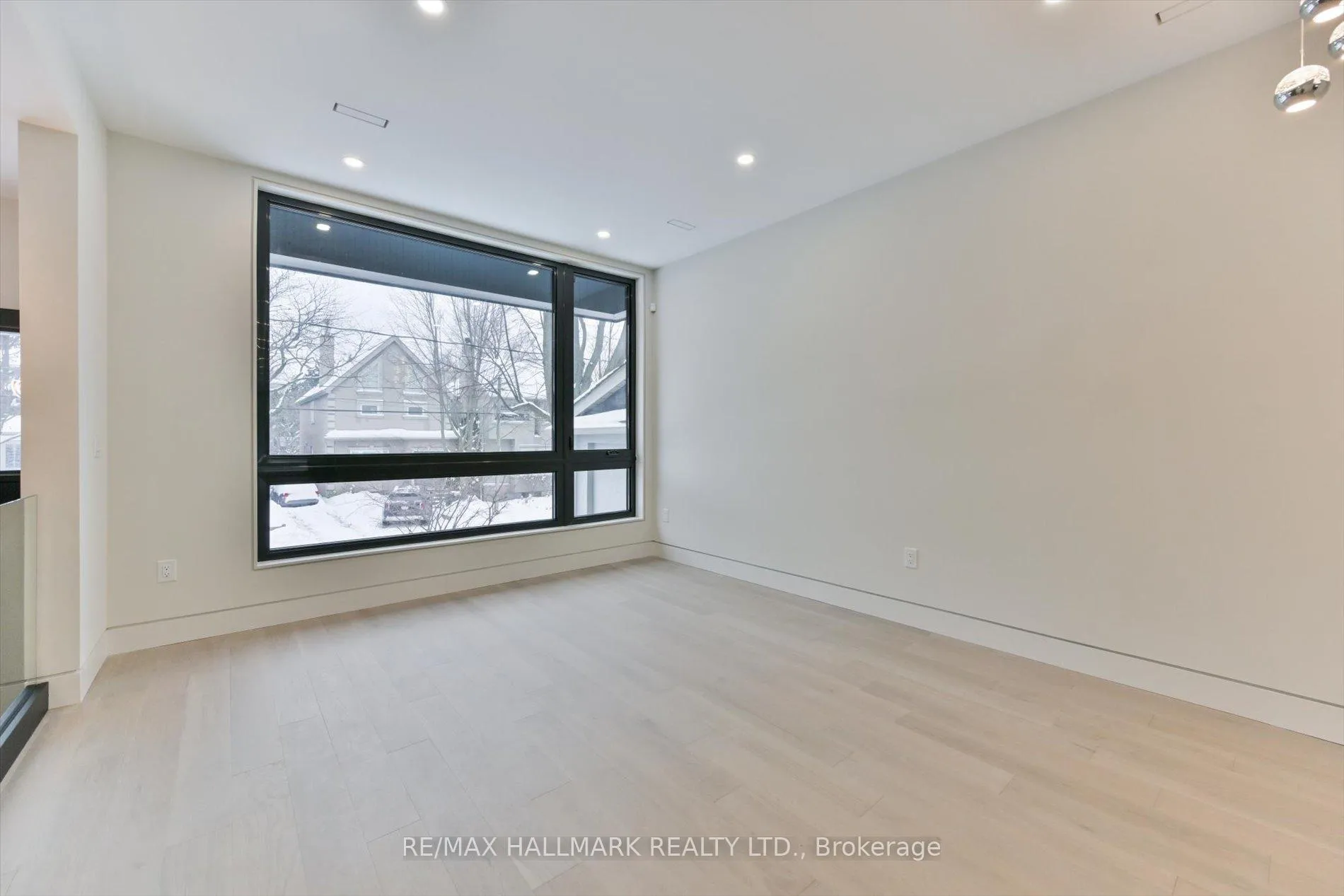 Photo 4 of 369 Millwood Road, Toronto, Mount Pleasant East — HOMEH