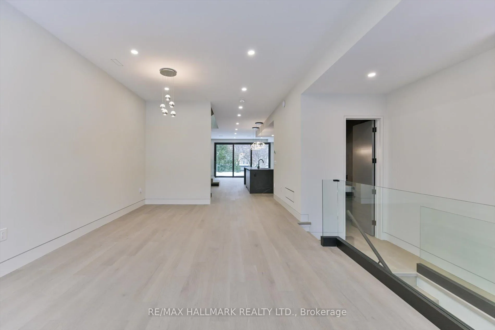 Photo 6 of 369 Millwood Road, Toronto, Mount Pleasant East — HOMEH