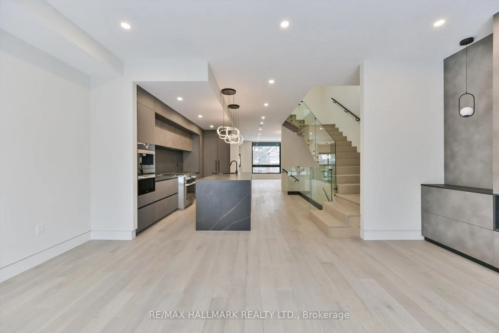 Photo 7 of 369 Millwood Road, Toronto, Mount Pleasant East — HOMEH