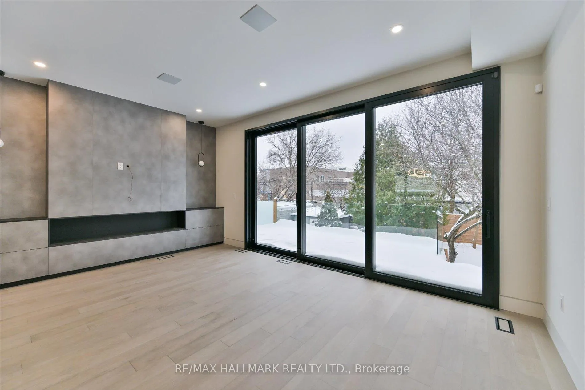 Photo 12 of 369 Millwood Road, Toronto, Mount Pleasant East — HOMEH