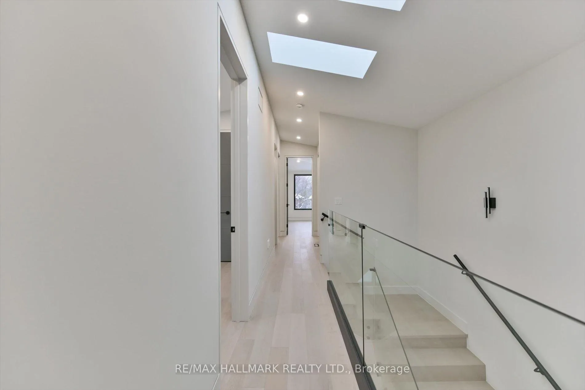 Photo 17 of 369 Millwood Road, Toronto, Mount Pleasant East — HOMEH