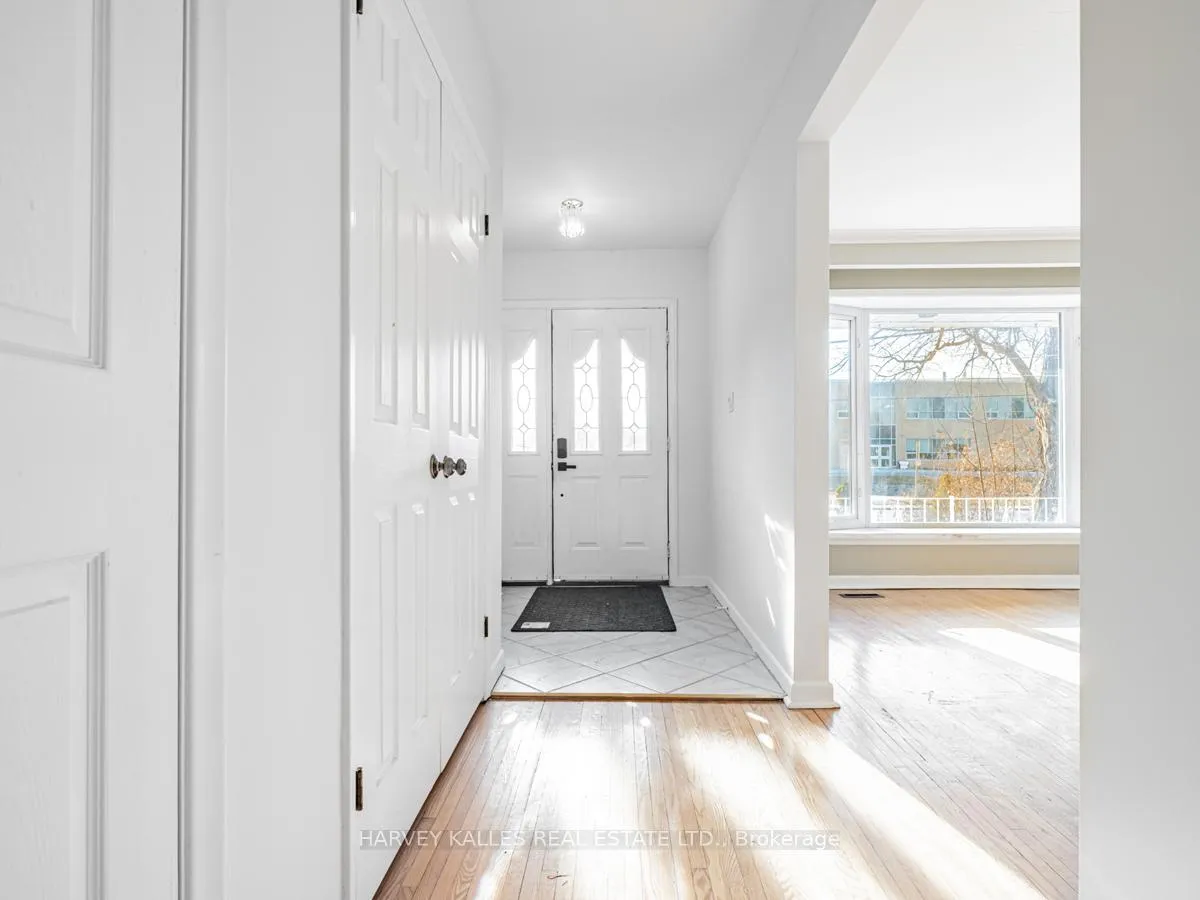 Photo 2 of 151 Henderson Avenue, Markham, Thornhill — HOMEH
