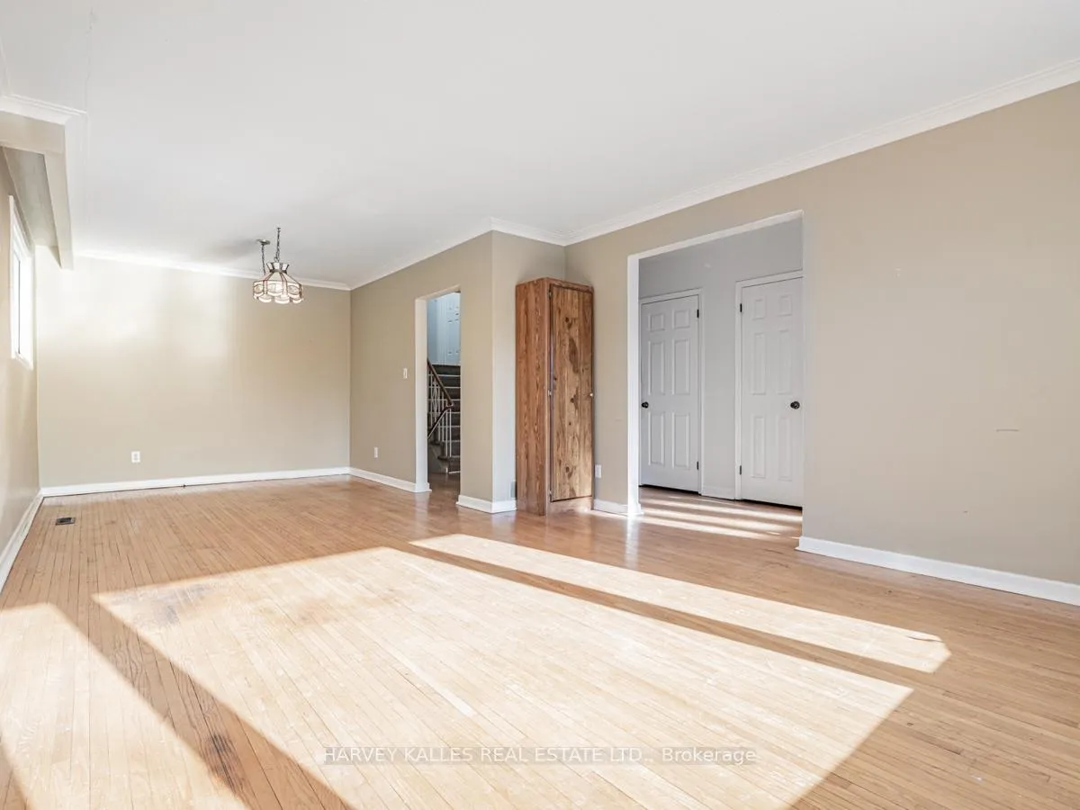 Photo 5 of 151 Henderson Avenue, Markham, Thornhill — HOMEH