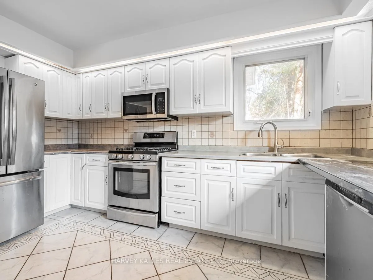 Photo 6 of 151 Henderson Avenue, Markham, Thornhill — HOMEH