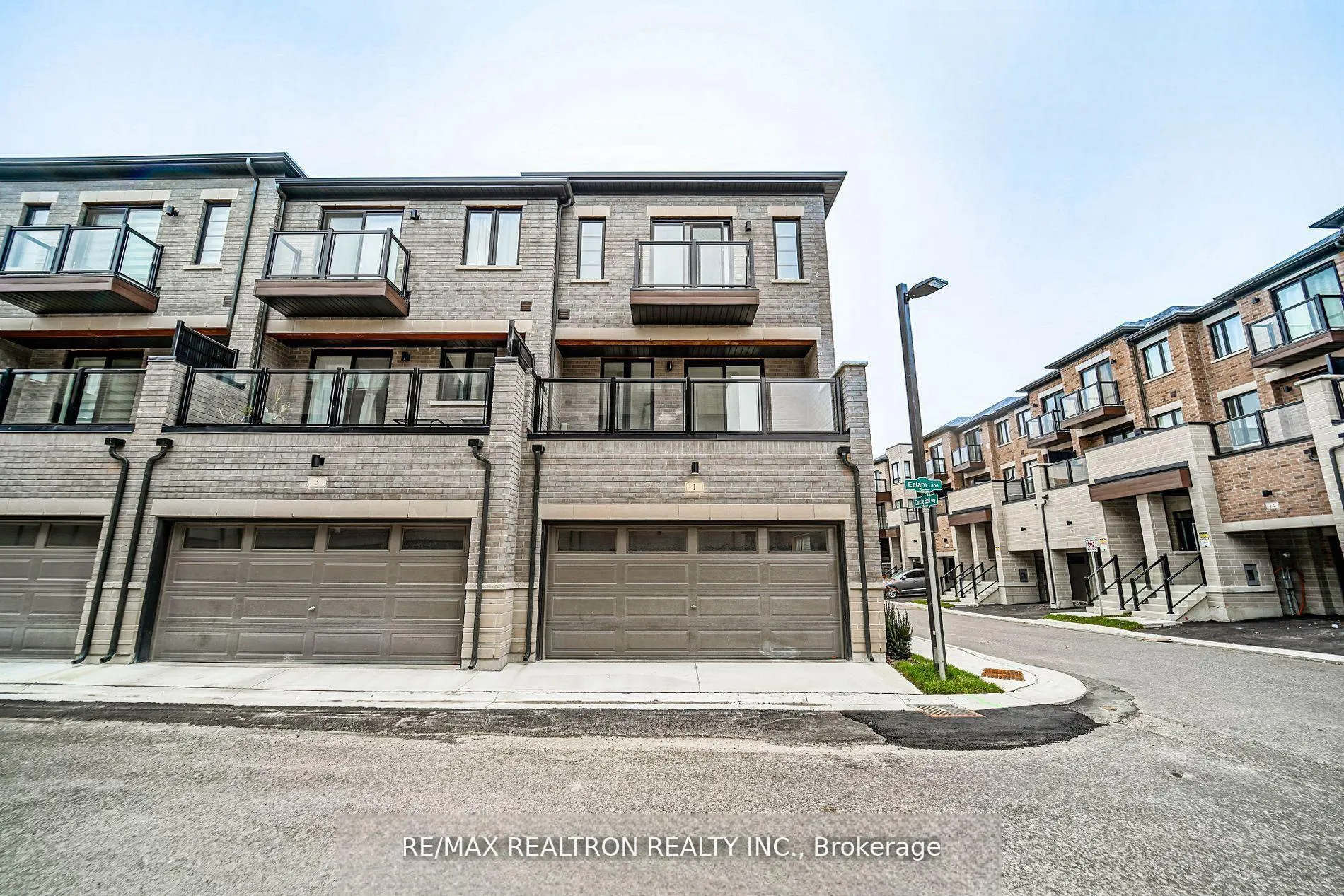 Photo 5 of 1 Eelam Lane, Markham, Wismer — HOMEH