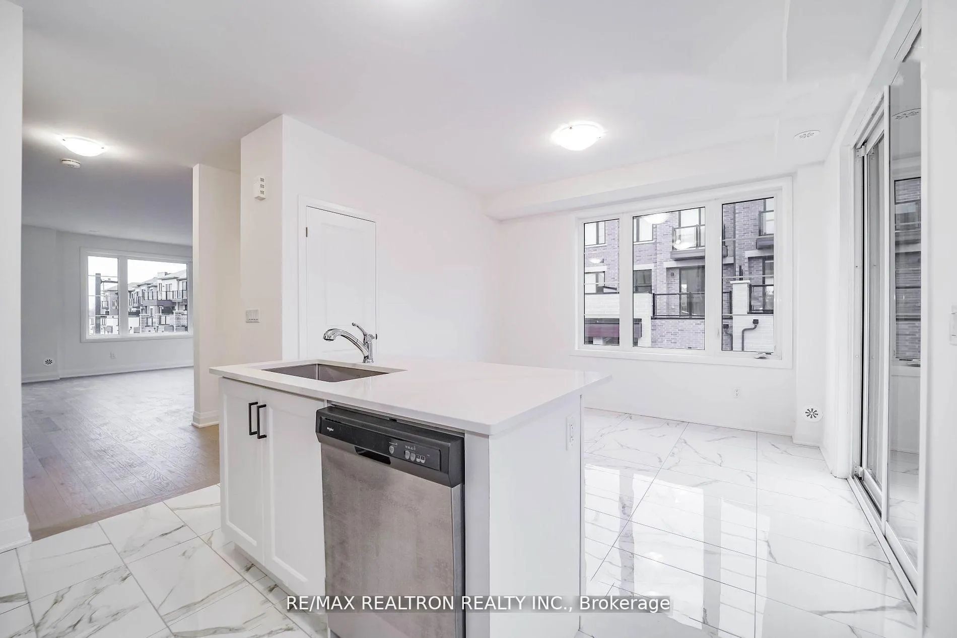 Photo 16 of 1 Eelam Lane, Markham, Wismer — HOMEH