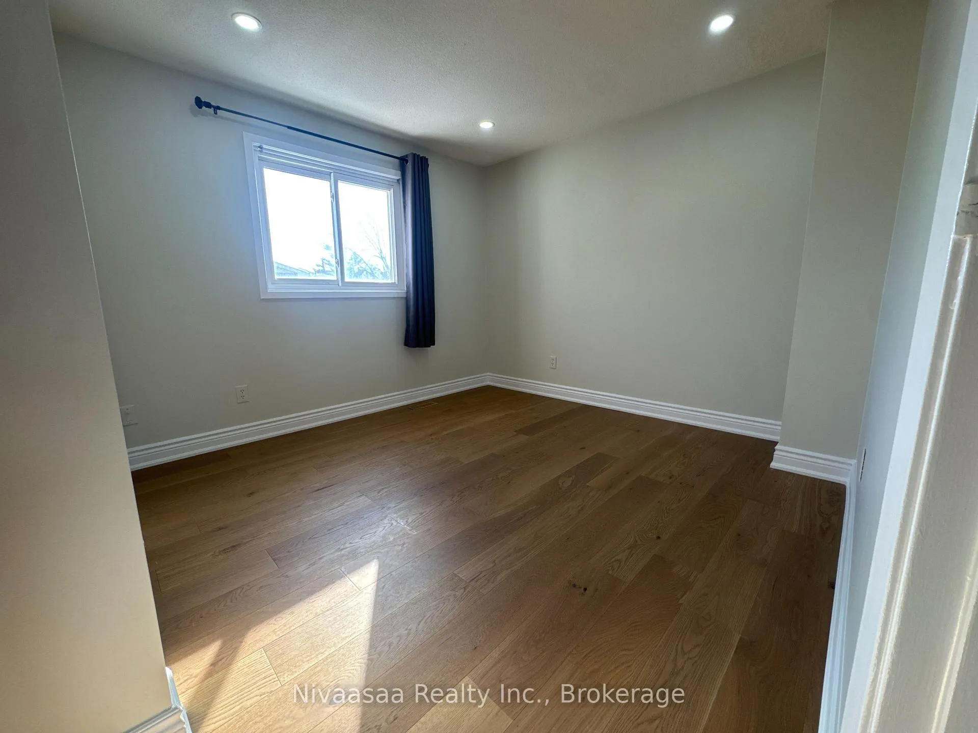 Photo 12 of 71 Pathfinder Crescent, Kitchener — HOMEH
