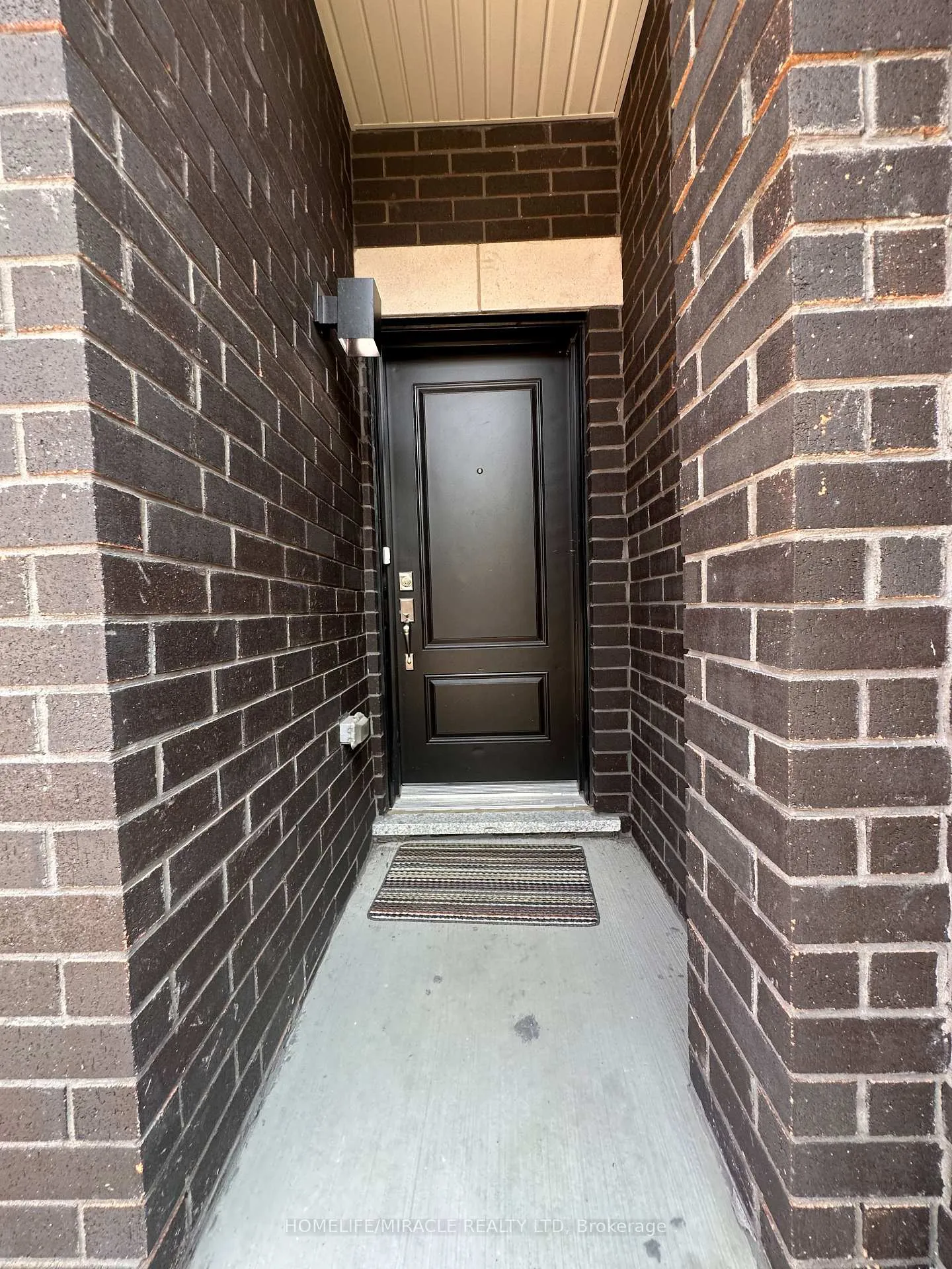 Photo 4 of 434 Okanagan Path, Oshawa, Donevan — HOMEH