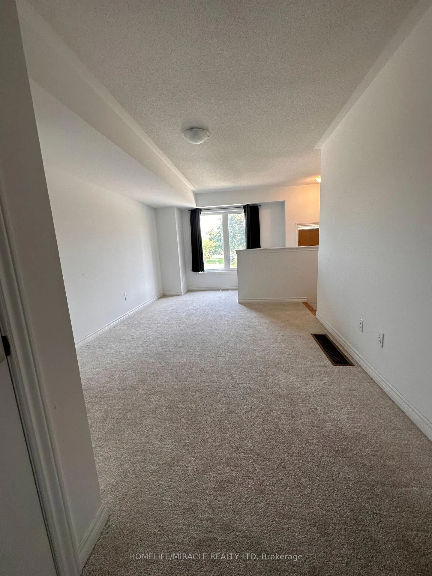 Photo 10 of 434 Okanagan Path, Oshawa, Donevan — HOMEH