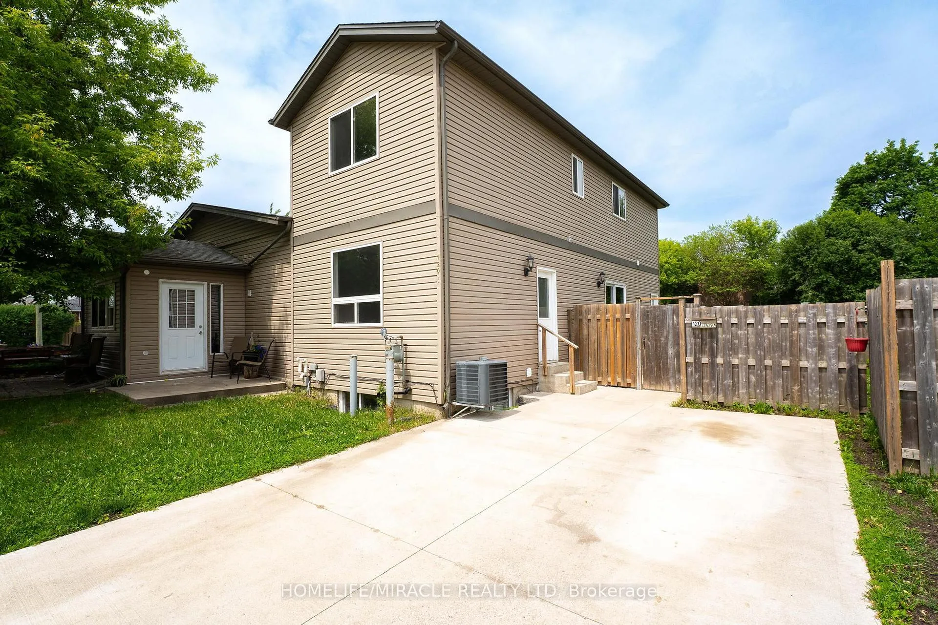 Photo 5 of 120 Jansen Avenue, Kitchener — HOMEH