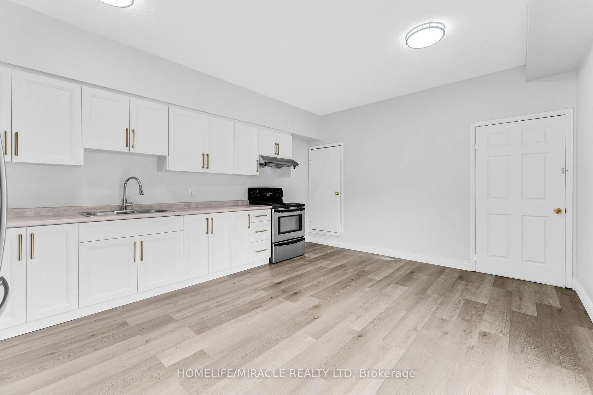 Photo 11 of 120 Jansen Avenue, Kitchener — HOMEH