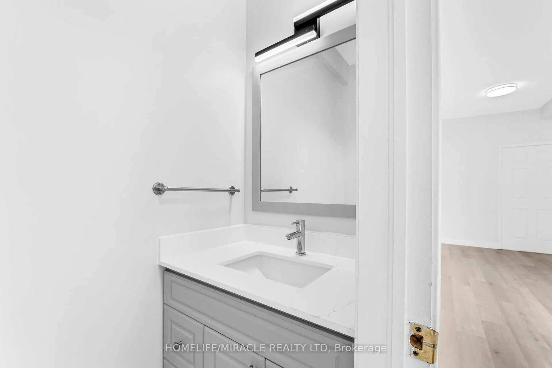 Photo 15 of 120 Jansen Avenue, Kitchener — HOMEH