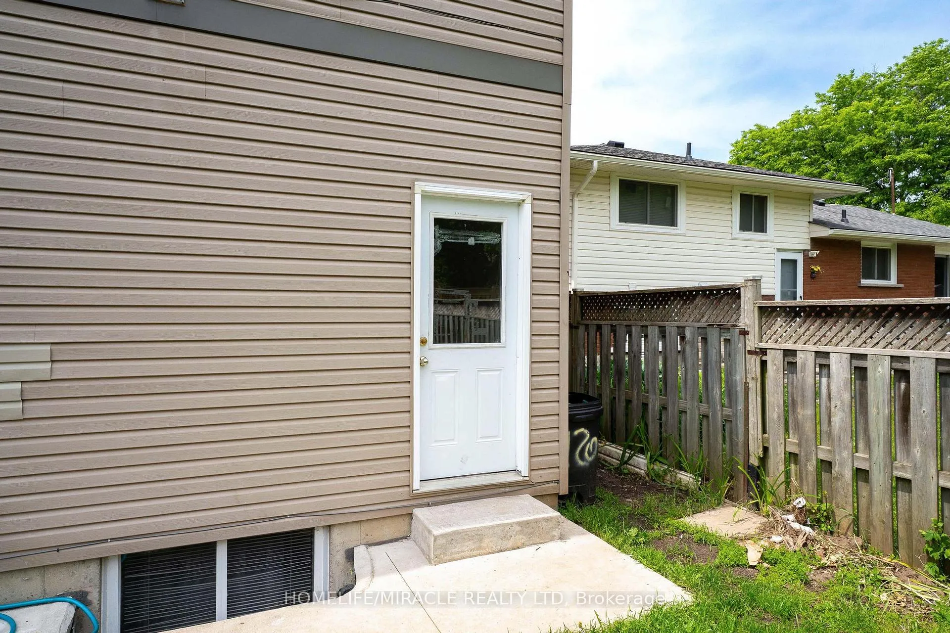 Photo 24 of 120 Jansen Avenue, Kitchener — HOMEH