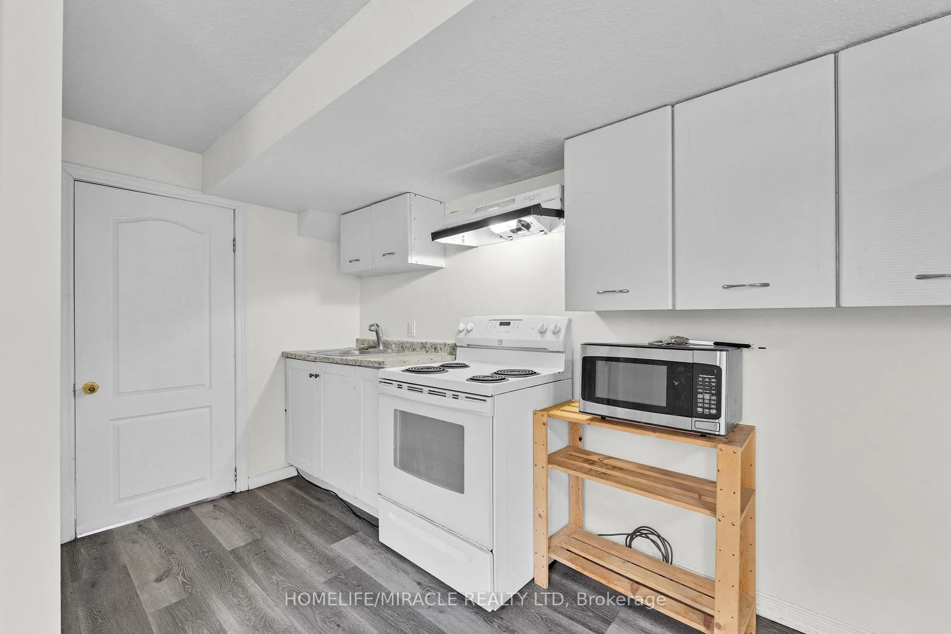 Photo 28 of 120 Jansen Avenue, Kitchener — HOMEH