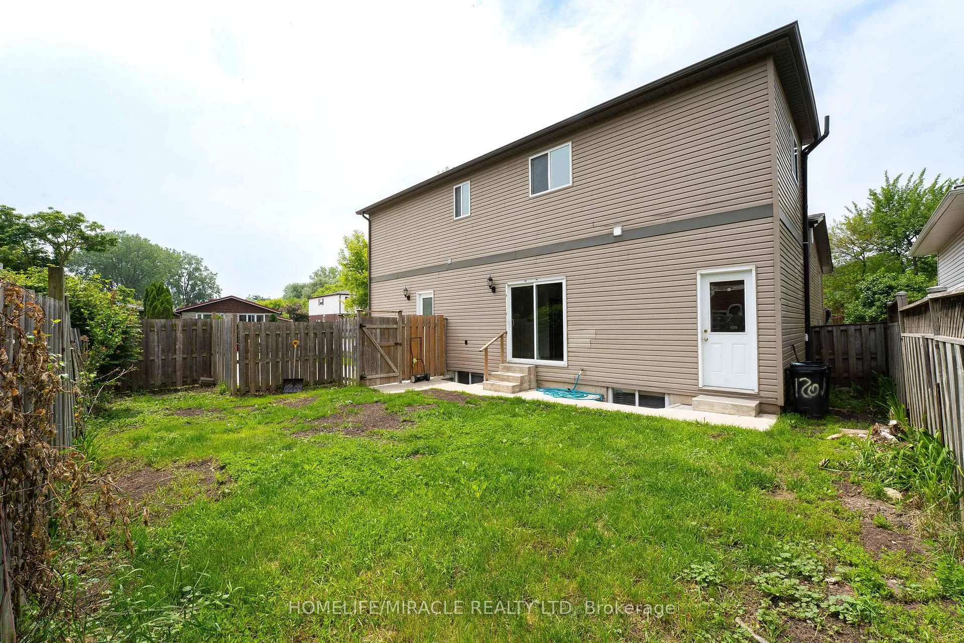 Photo 33 of 120 Jansen Avenue, Kitchener — HOMEH