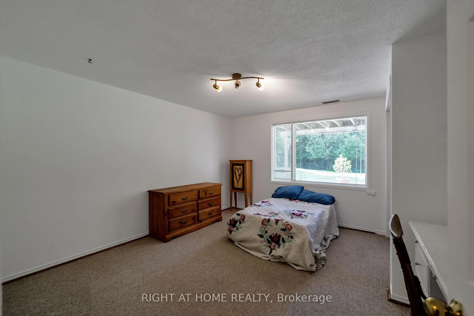 Photo 18 of 16800C Side Road 18, Uxbridge — HOMEH