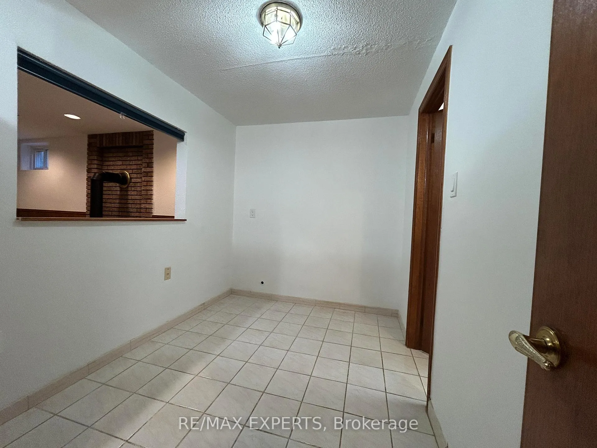 Photo 12 of Unit Lower, 206 Helen Street, Vaughan, East Woodbridge — HOMEH
