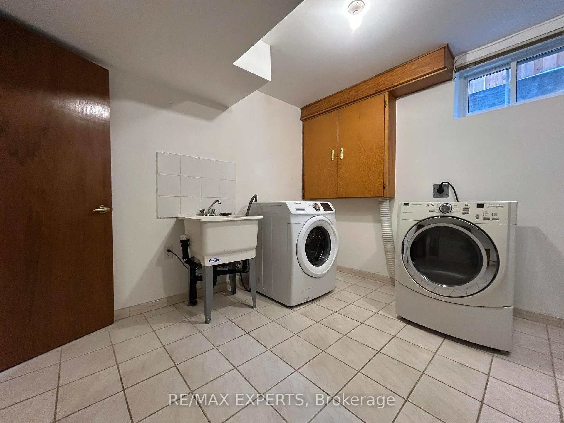 Photo 14 of Unit Lower, 206 Helen Street, Vaughan, East Woodbridge — HOMEH