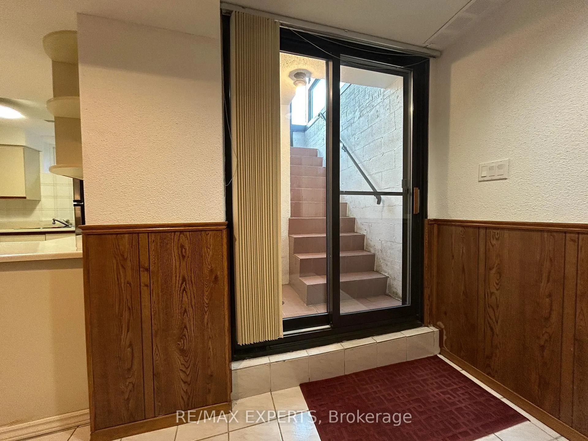 Photo 16 of Unit Lower, 206 Helen Street, Vaughan, East Woodbridge — HOMEH