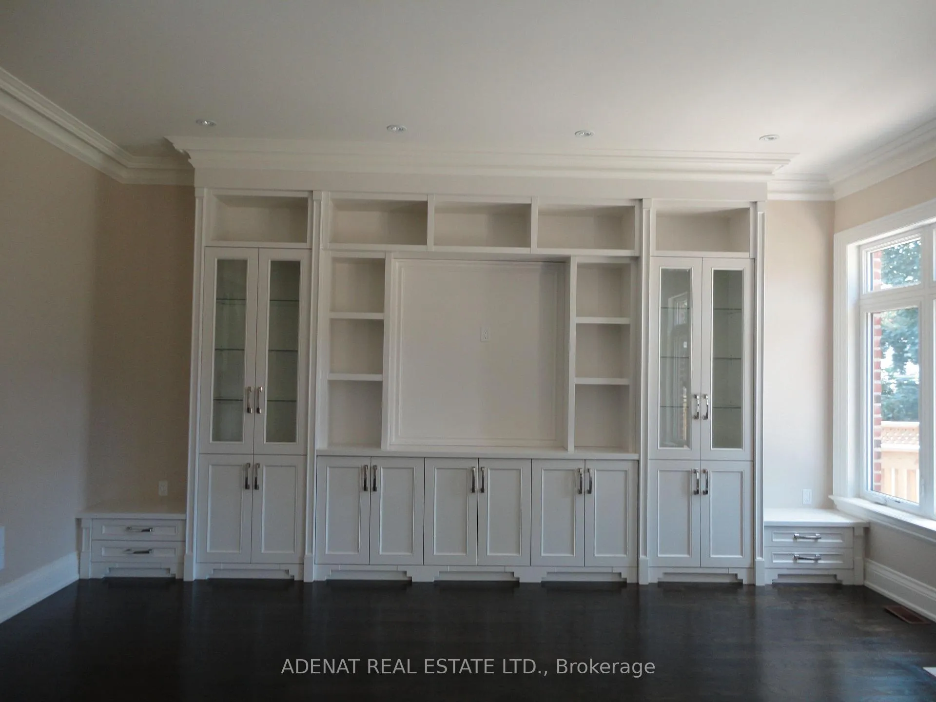 Photo 6 of 622 Coldstrem Avenue N, Toronto, Englemount-Lawrence — HOMEH
