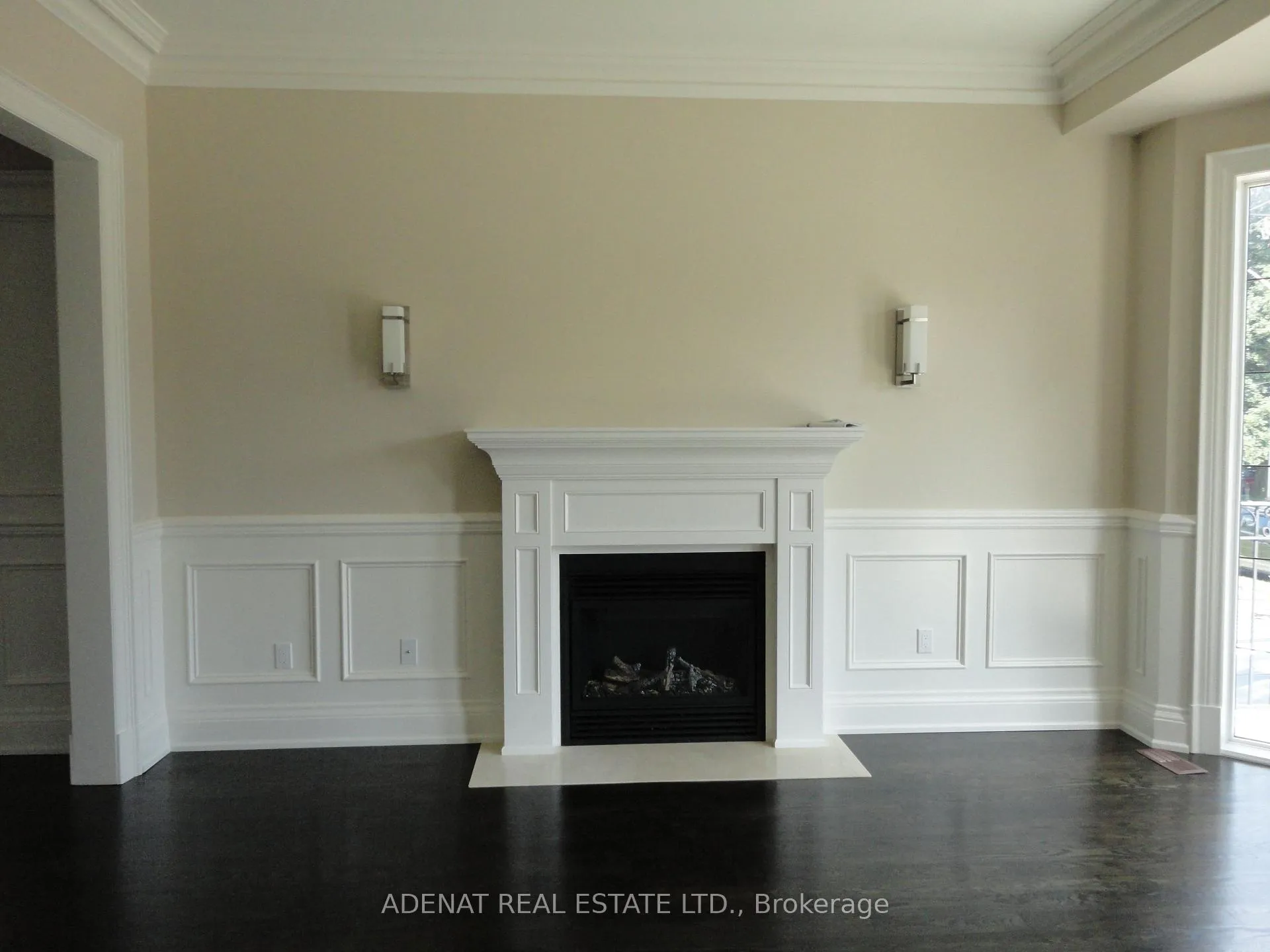 Photo 7 of 622 Coldstrem Avenue N, Toronto, Englemount-Lawrence — HOMEH