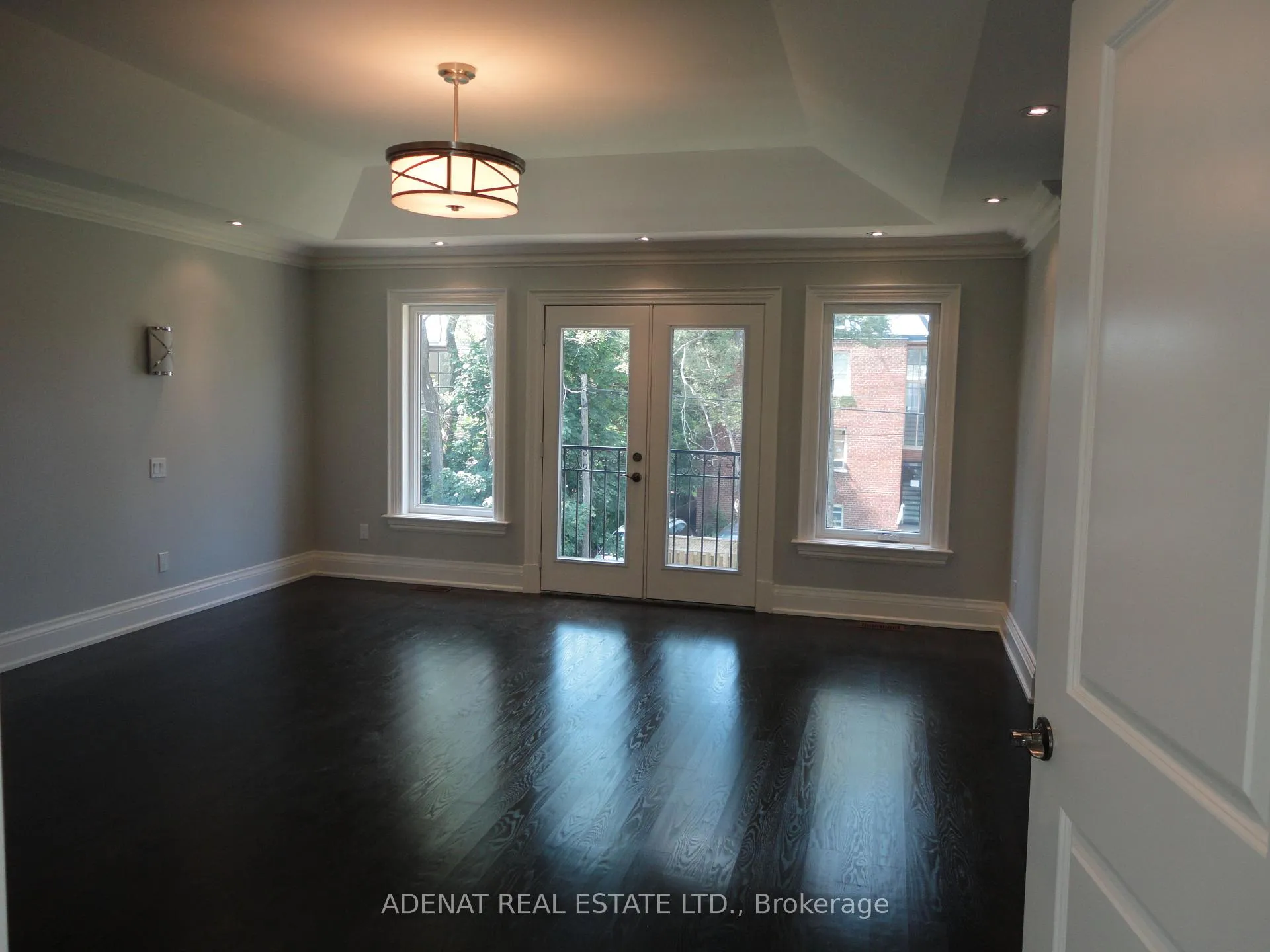 Photo 8 of 622 Coldstrem Avenue N, Toronto, Englemount-Lawrence — HOMEH