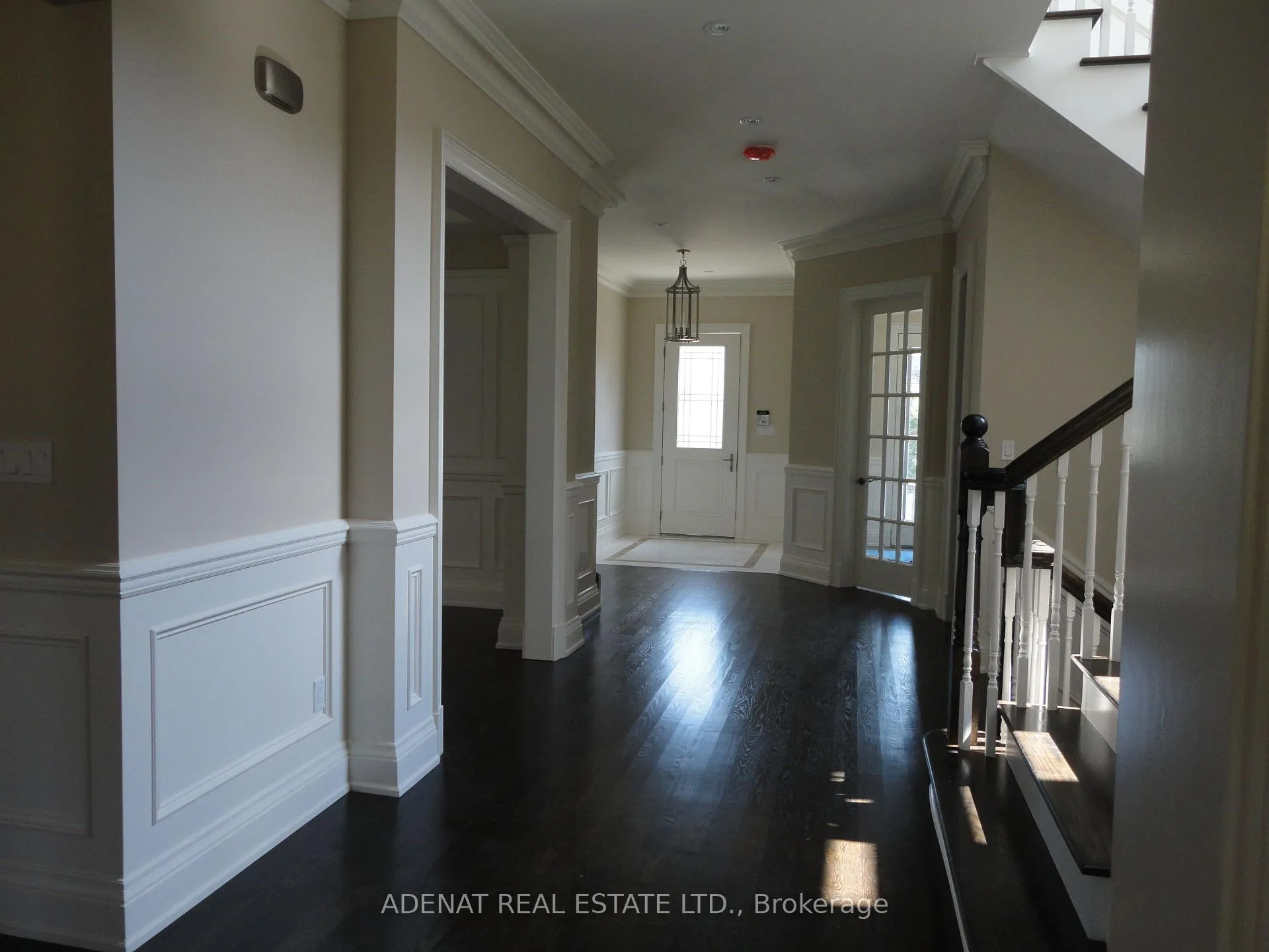 Photo 9 of 622 Coldstrem Avenue N, Toronto, Englemount-Lawrence — HOMEH