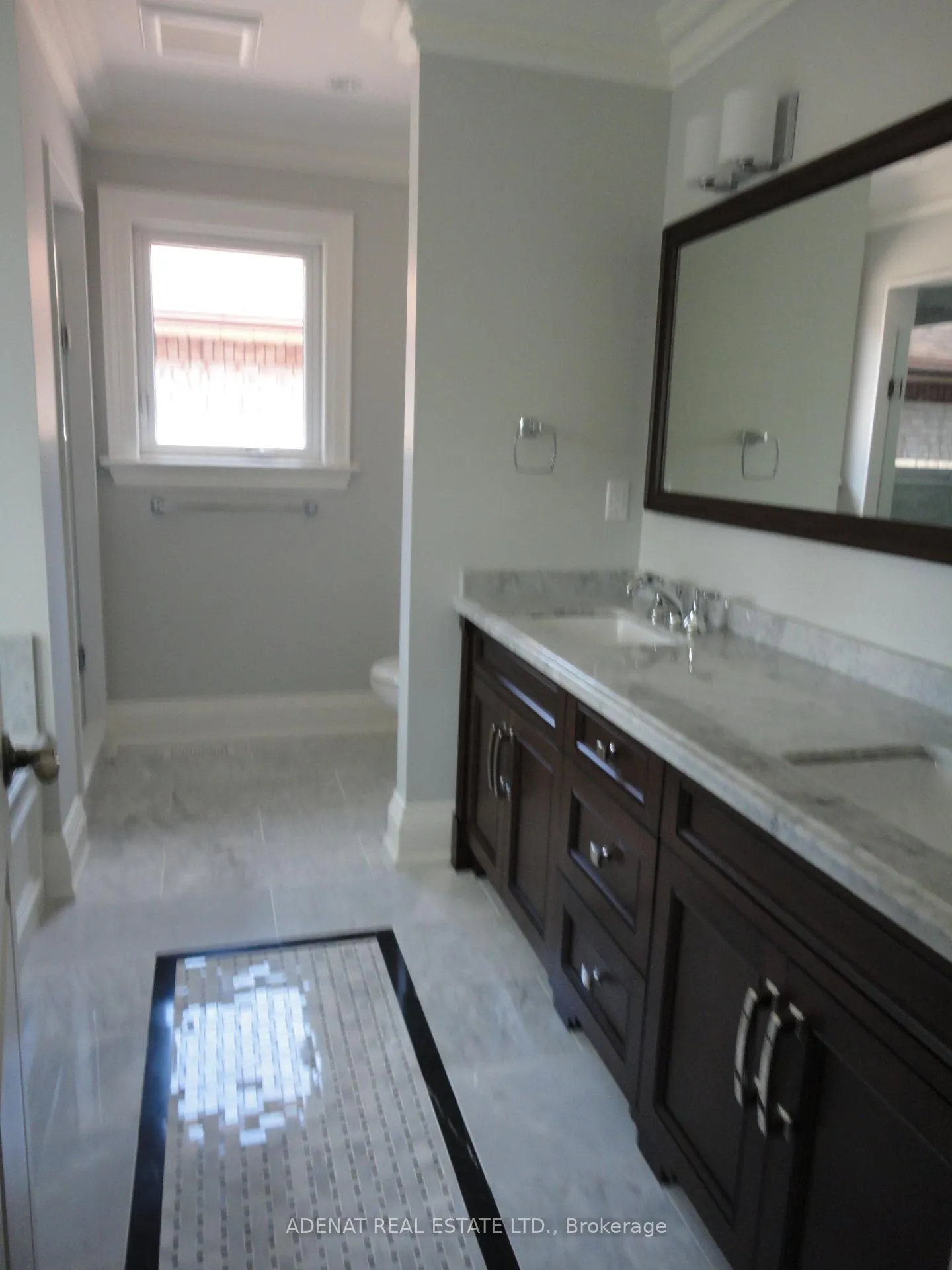 Photo 10 of 622 Coldstrem Avenue N, Toronto, Englemount-Lawrence — HOMEH