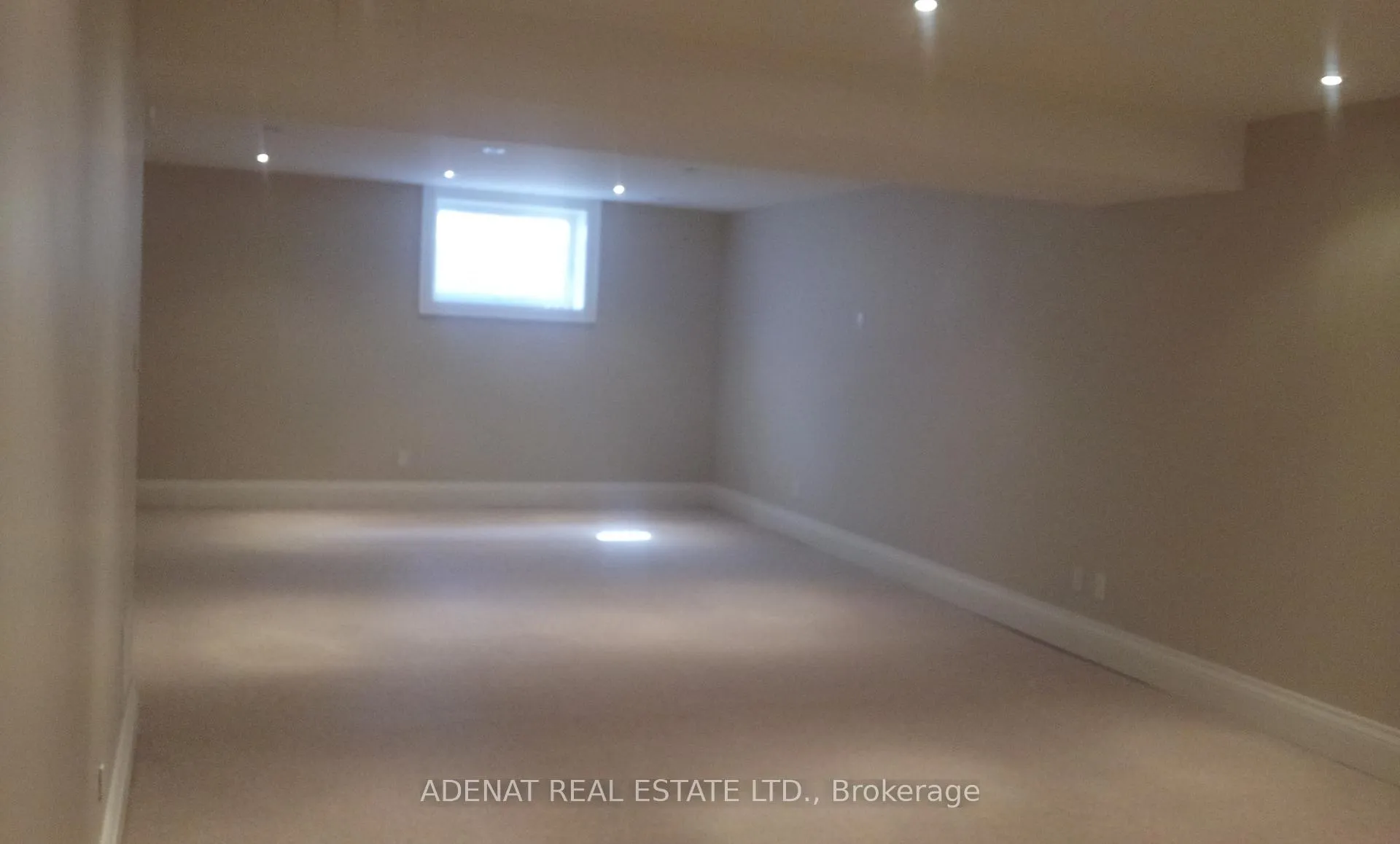 Photo 13 of 622 Coldstrem Avenue N, Toronto, Englemount-Lawrence — HOMEH