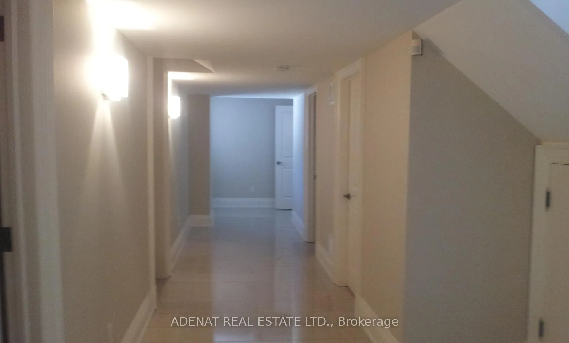 Photo 14 of 622 Coldstrem Avenue N, Toronto, Englemount-Lawrence — HOMEH