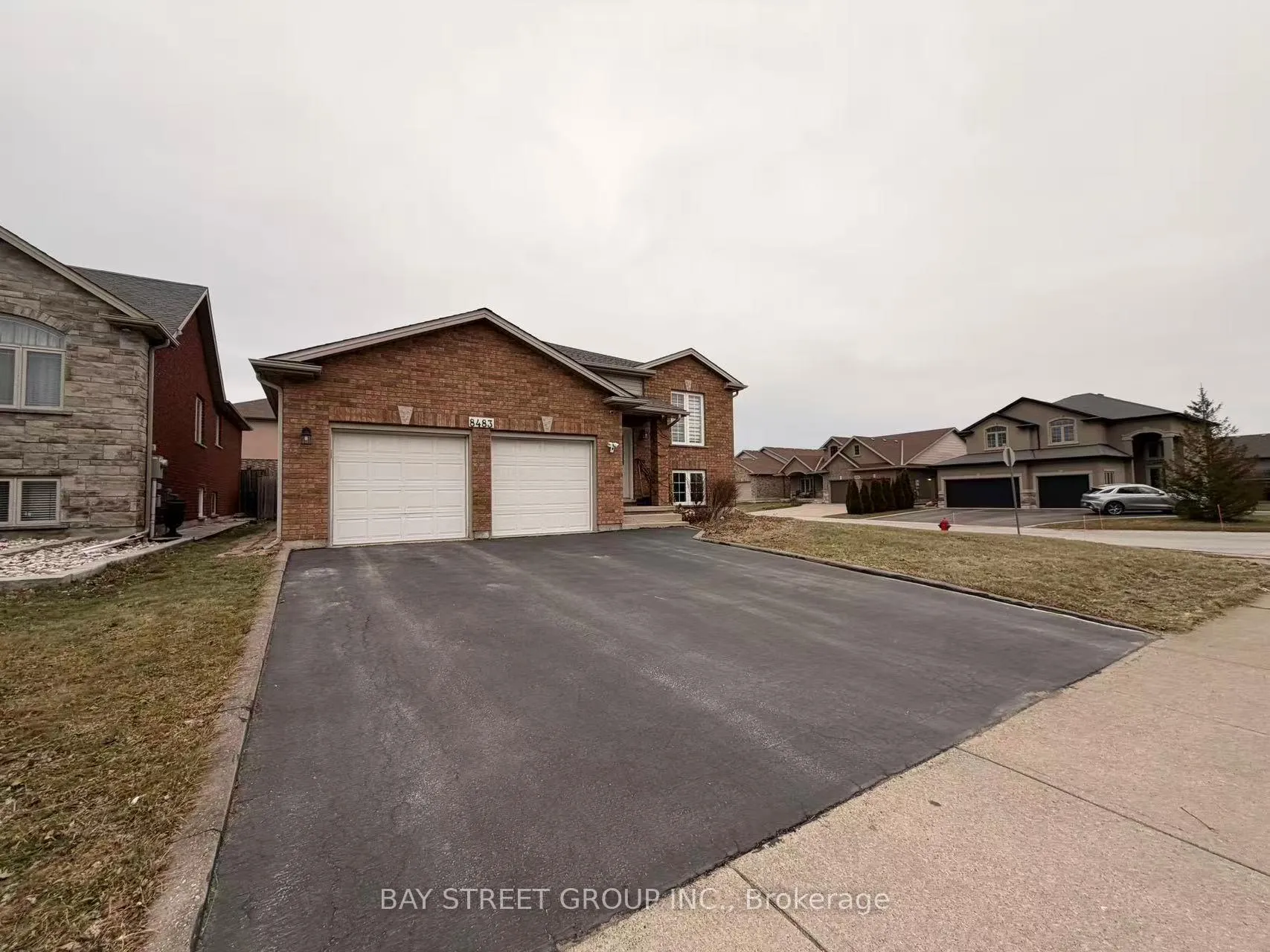 Photo 3 of 8483 Glavcic Drive, Niagara Falls, Forestview — HOMEH
