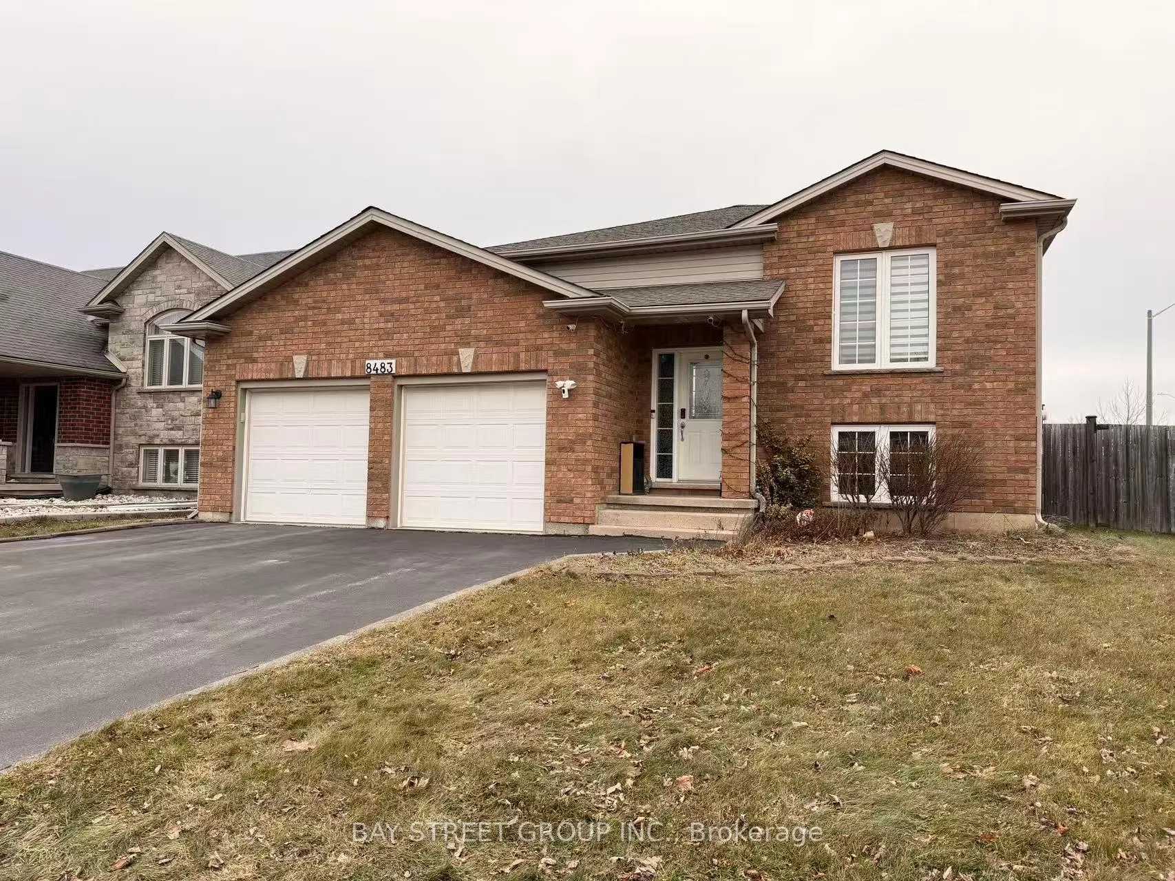 Photo 4 of 8483 Glavcic Drive, Niagara Falls, Forestview — HOMEH