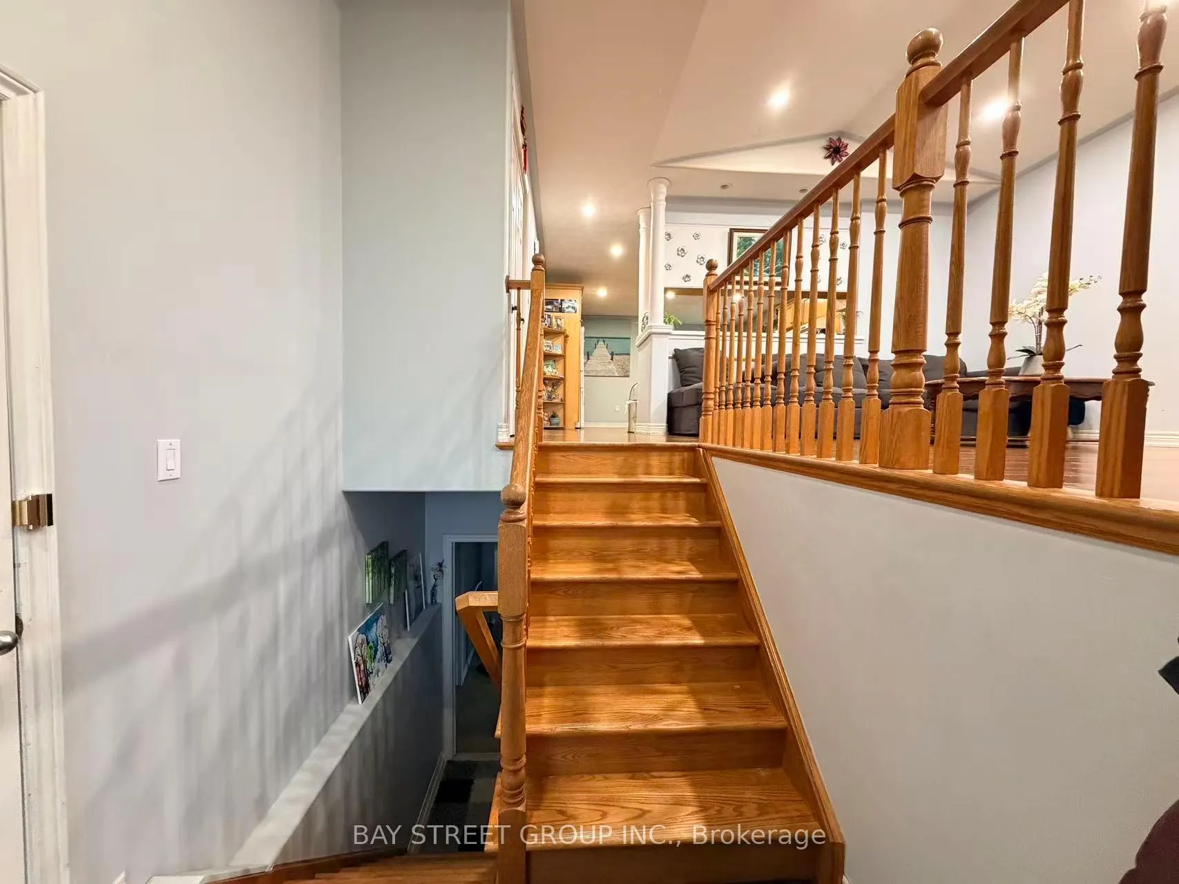 Photo 19 of 8483 Glavcic Drive, Niagara Falls, Forestview — HOMEH