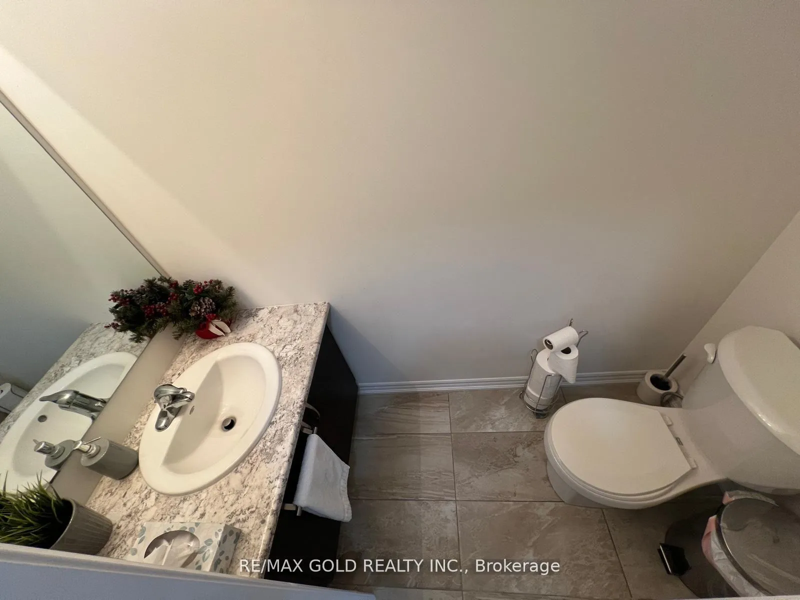 Photo 9 of 31 Tamworth Terrace, Barrie, Rural Barrie Southeast — HOMEH
