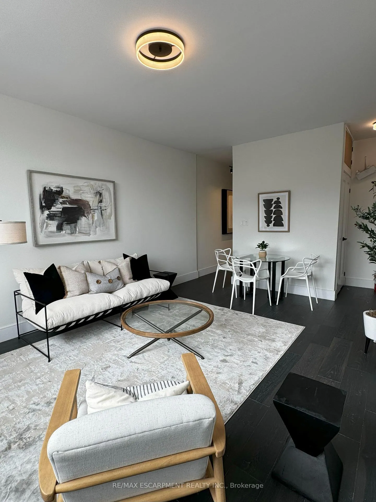Photo 2 of Unit 7, 307 1/2 Barton Street E, Hamilton, Landsdale — HOMEH
