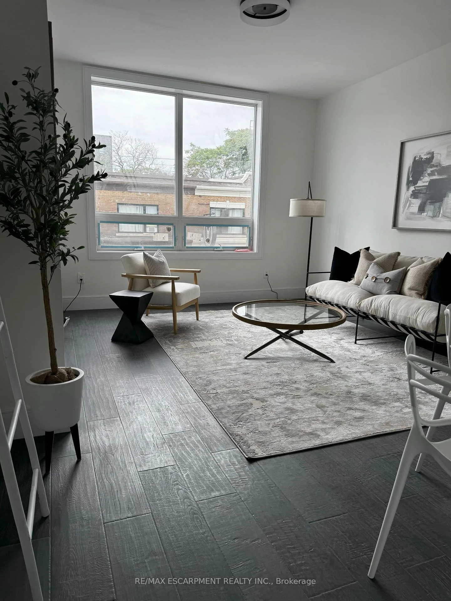 Photo 3 of Unit 7, 307 1/2 Barton Street E, Hamilton, Landsdale — HOMEH
