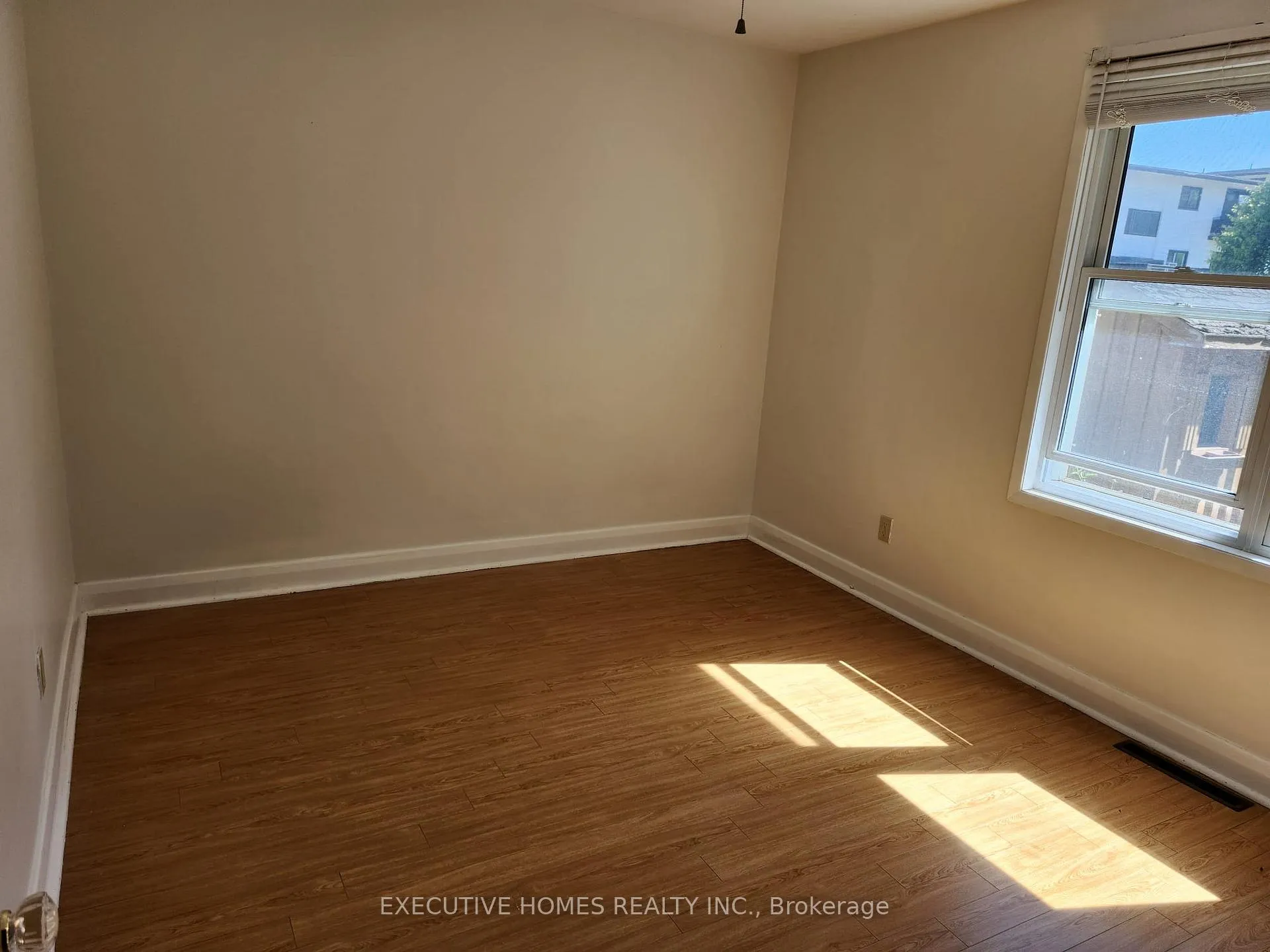 Photo 4 of 25-B Amos Avenue, Waterloo — HOMEH