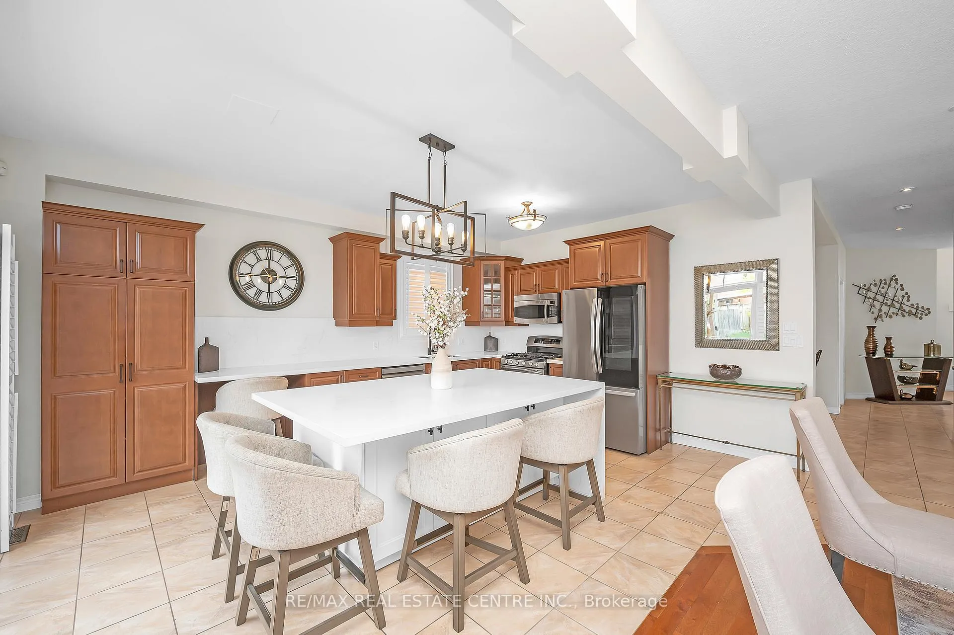 Photo 14 of 733 Stone Church Road E, Hamilton, Randall — HOMEH