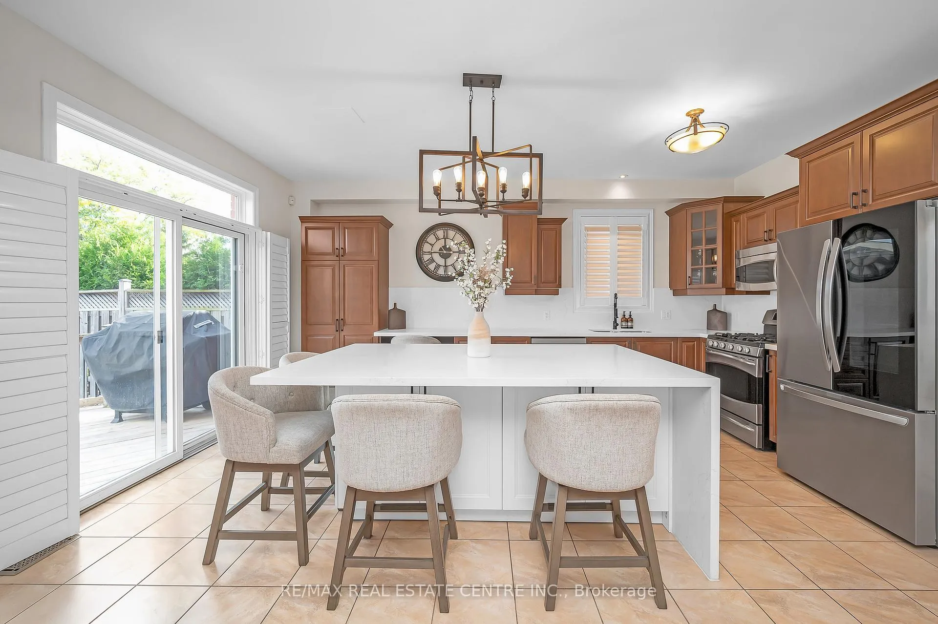 Photo 15 of 733 Stone Church Road E, Hamilton, Randall — HOMEH
