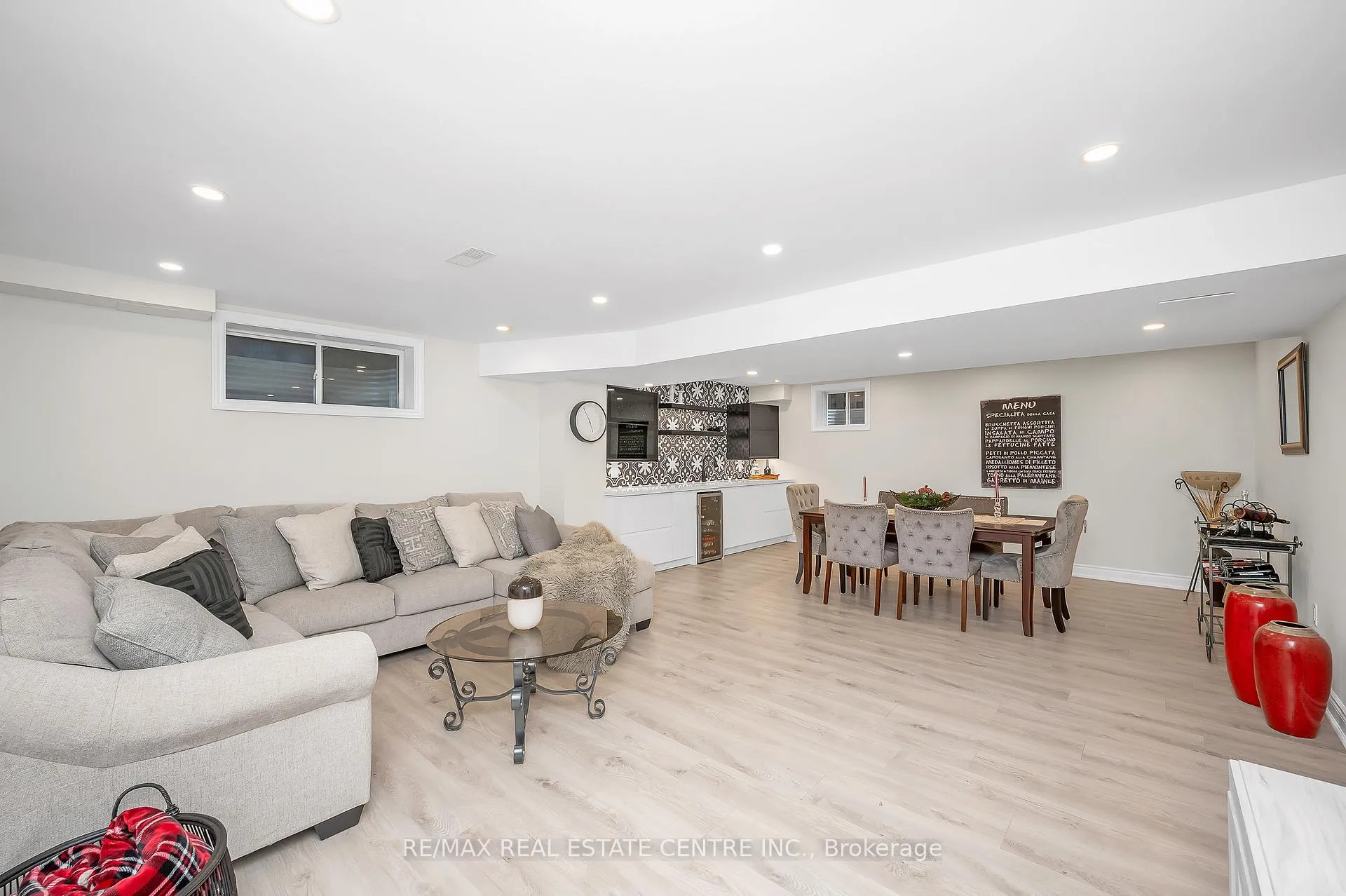 Photo 18 of 733 Stone Church Road E, Hamilton, Randall — HOMEH
