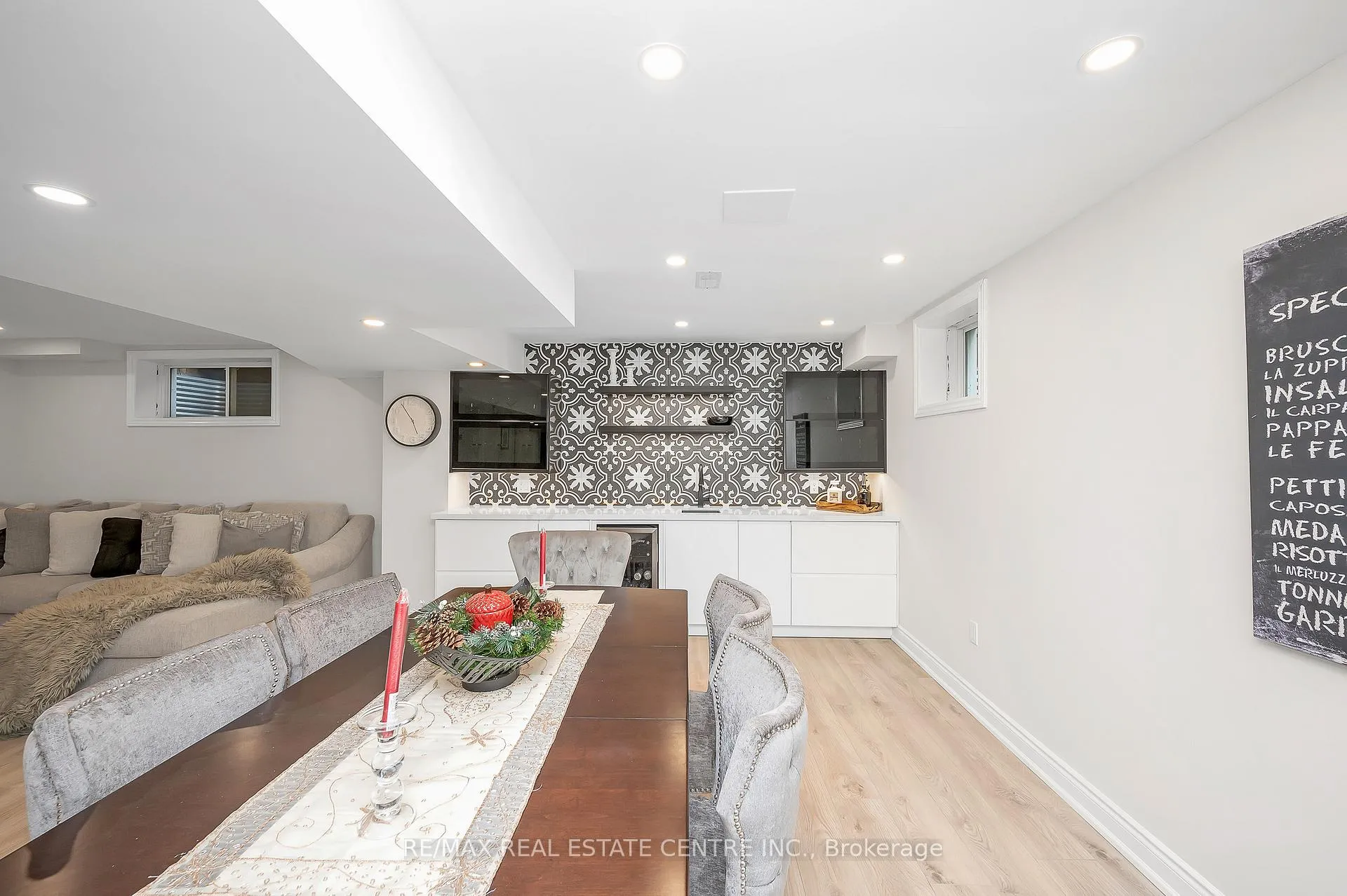 Photo 20 of 733 Stone Church Road E, Hamilton, Randall — HOMEH