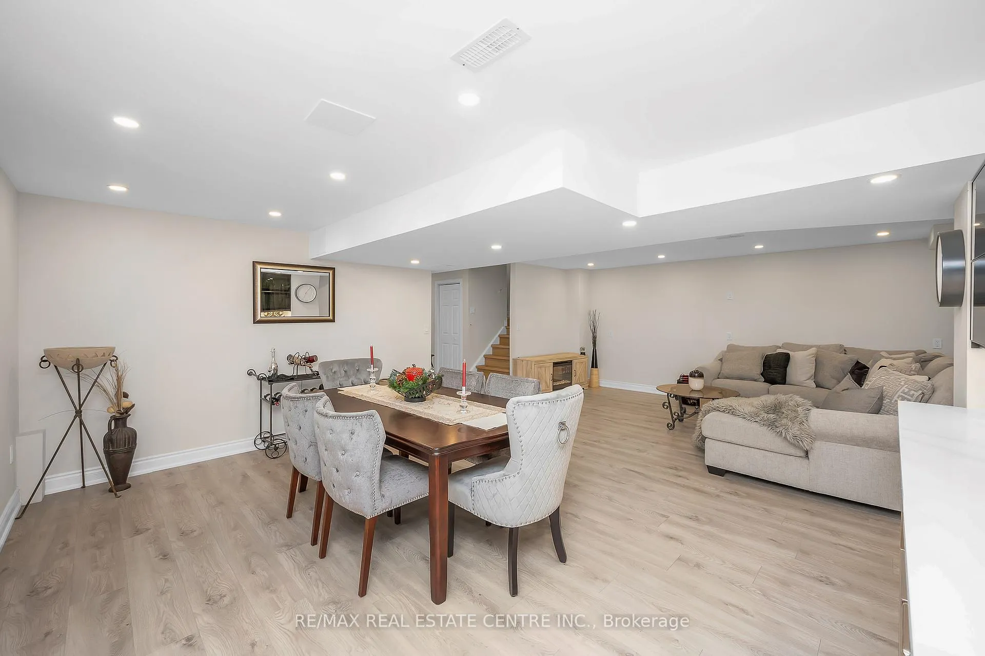 Photo 21 of 733 Stone Church Road E, Hamilton, Randall — HOMEH