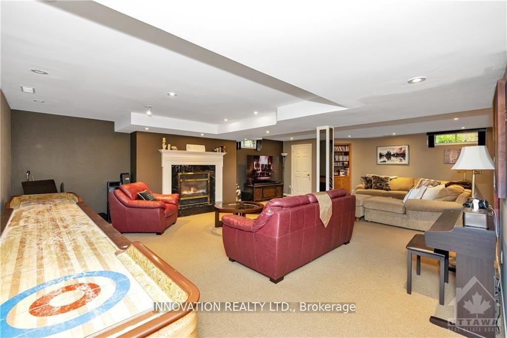 Photo 20 of 105 Locharron Crescent, Ottawa, Huntley Ward (South East) — HOMEH