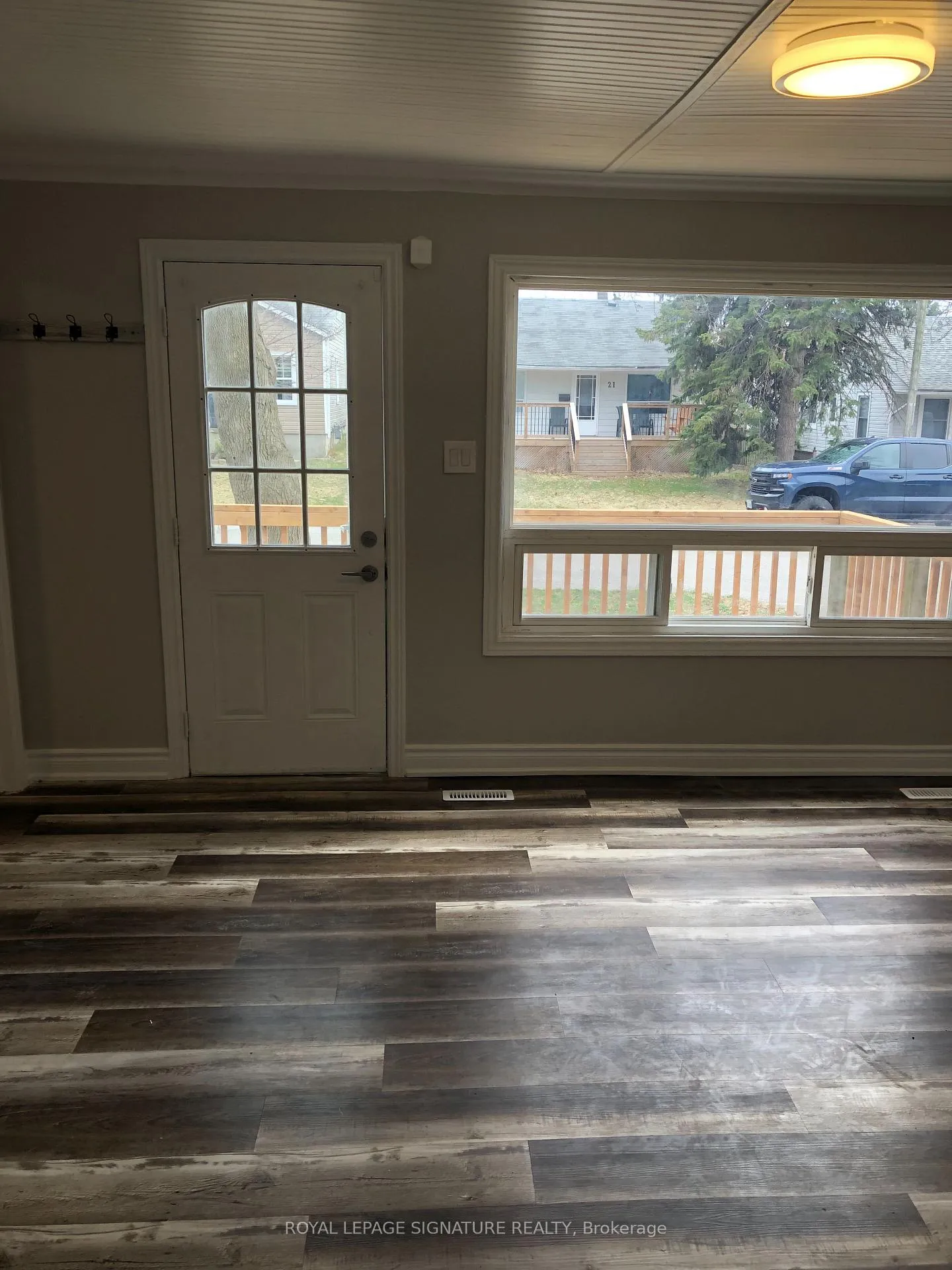 Photo 5 of 22 George Street, Ajax, Central — HOMEH